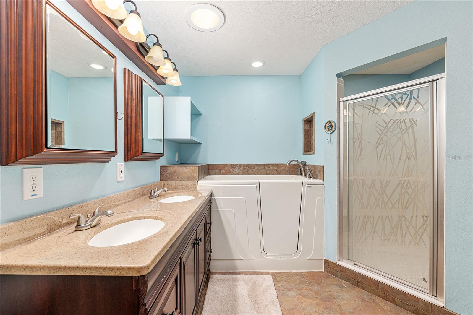 Image 24 of 42 For 9526 92nd Place Road