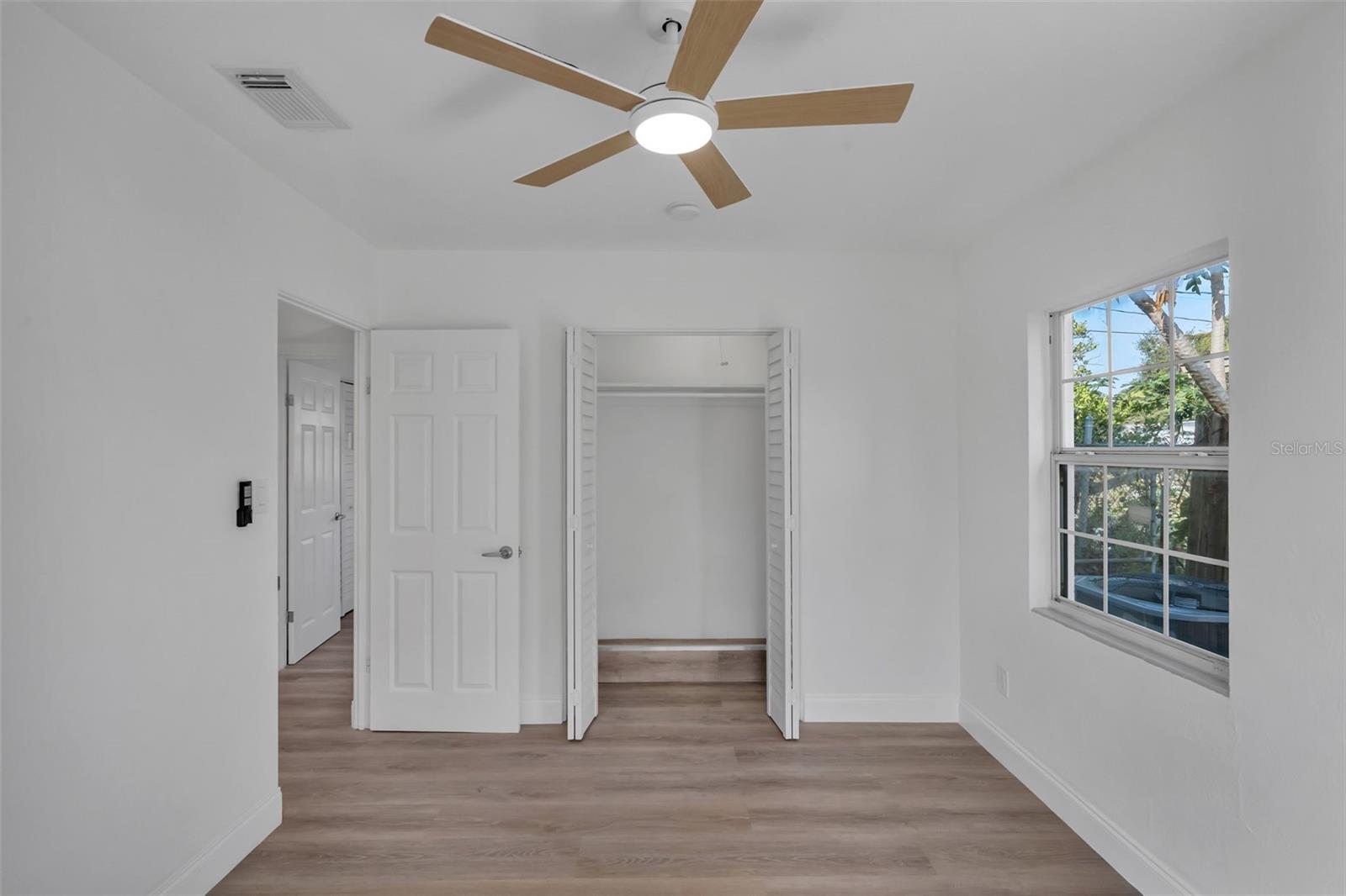 Image 10 of 31 For 833 Pinedale Avenue