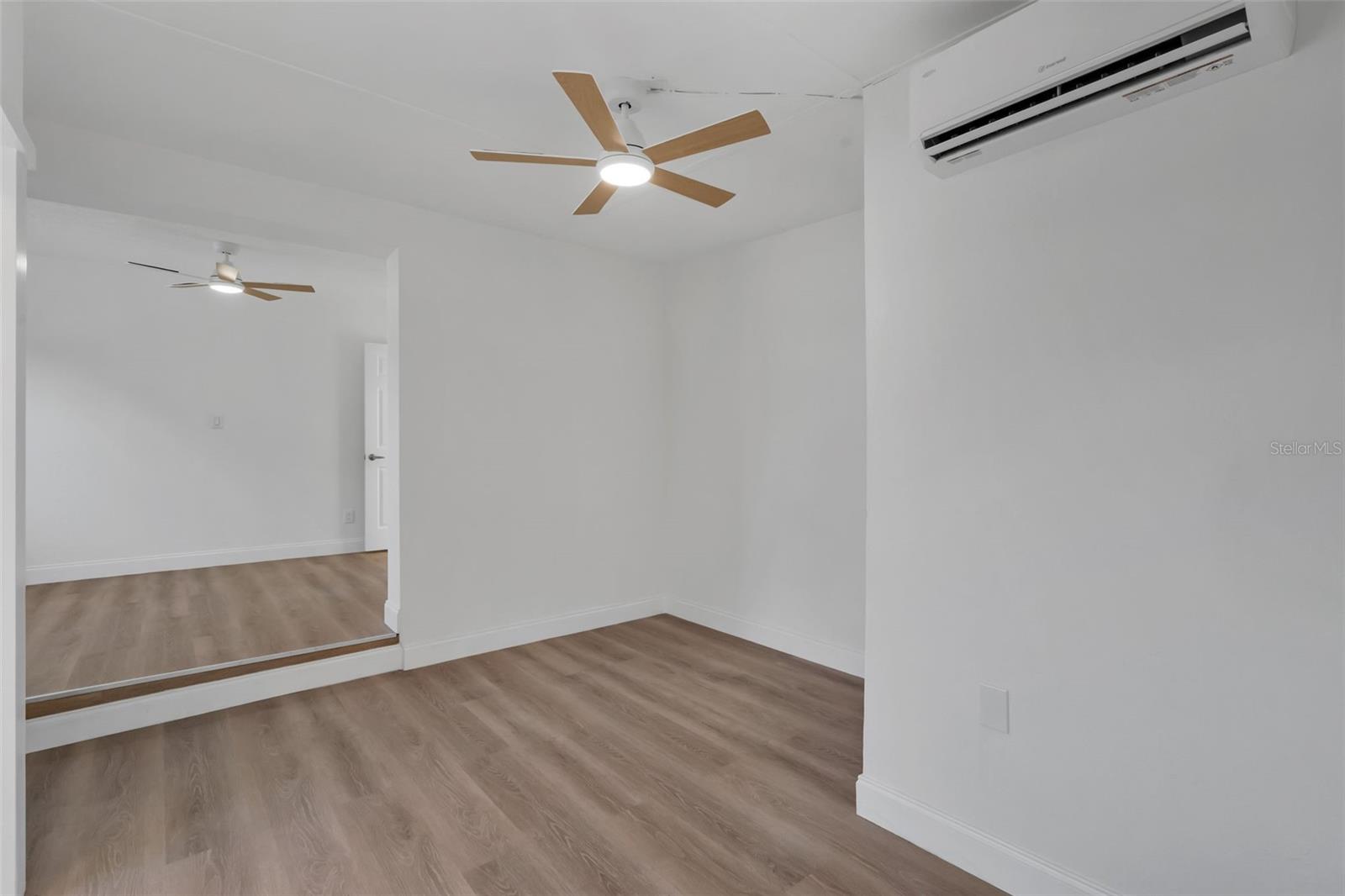 Image 22 of 31 For 833 Pinedale Avenue