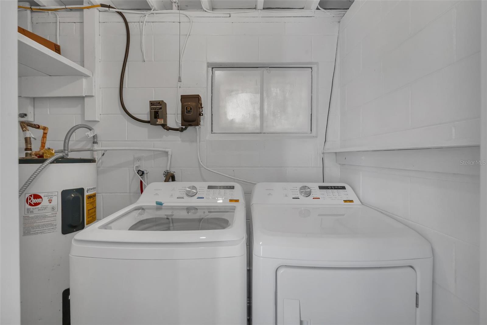 Image 24 of 31 For 833 Pinedale Avenue