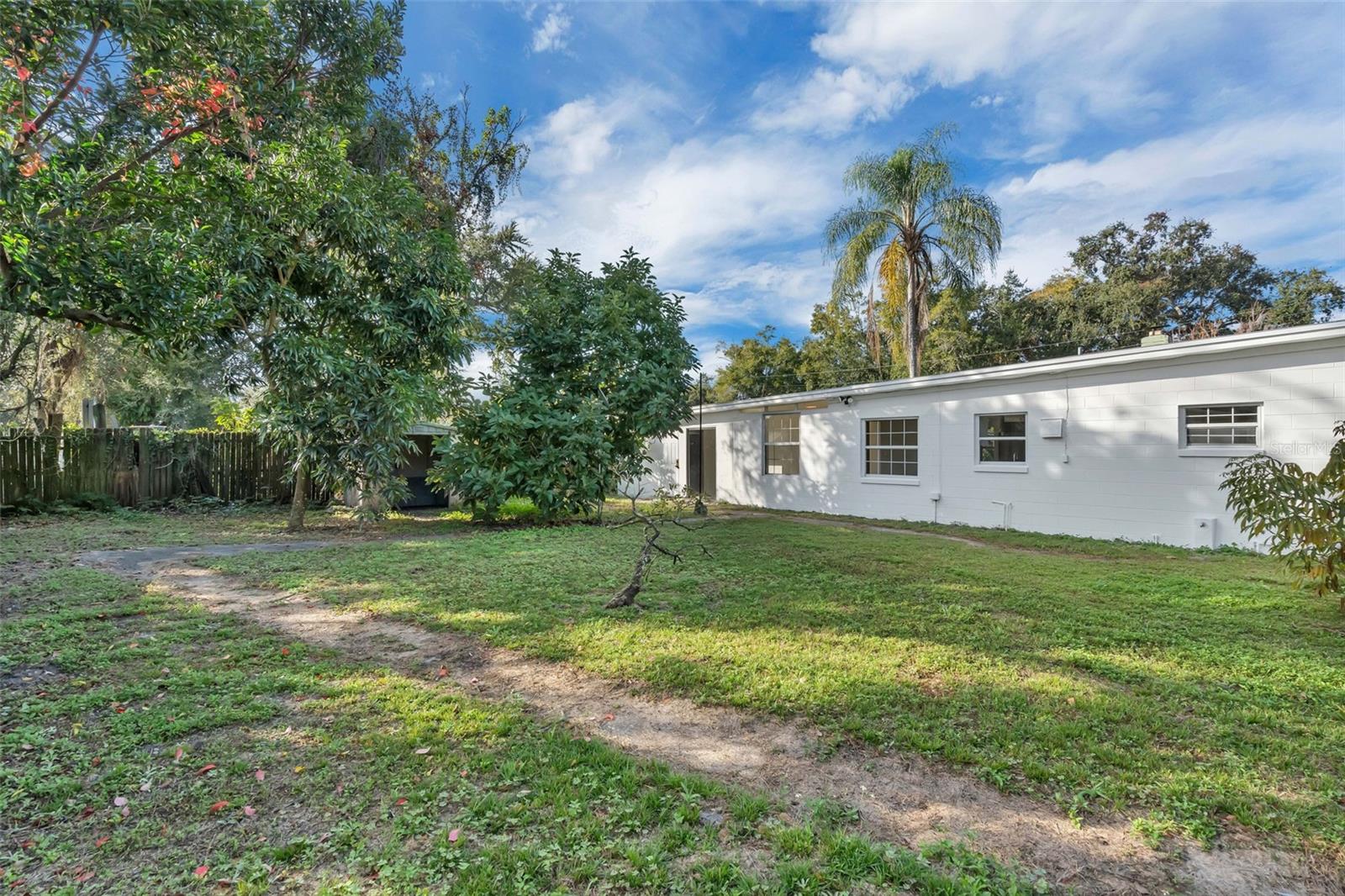 Image 28 of 31 For 833 Pinedale Avenue