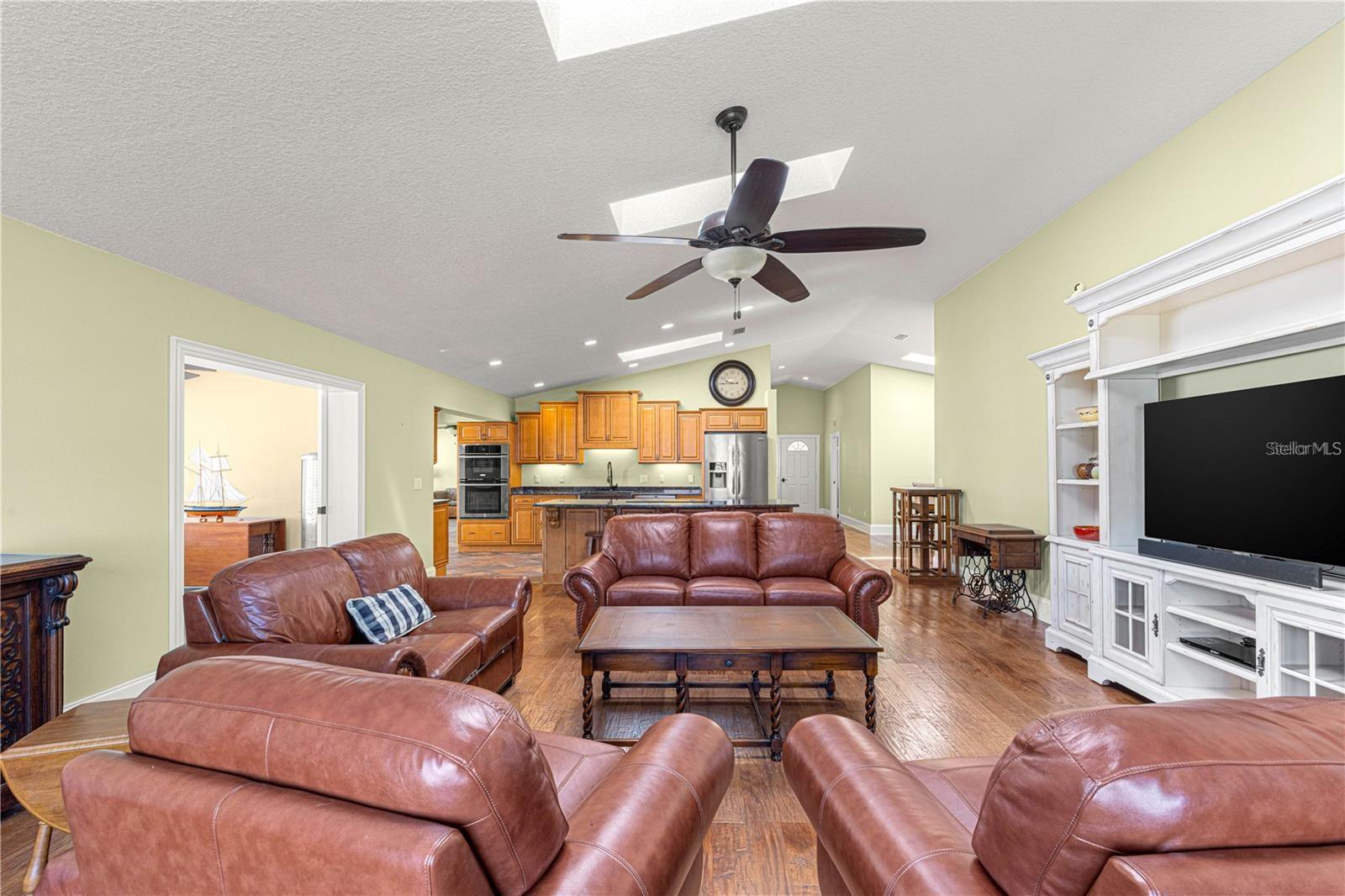 Image 21 of 56 For 9120 91st Terrace