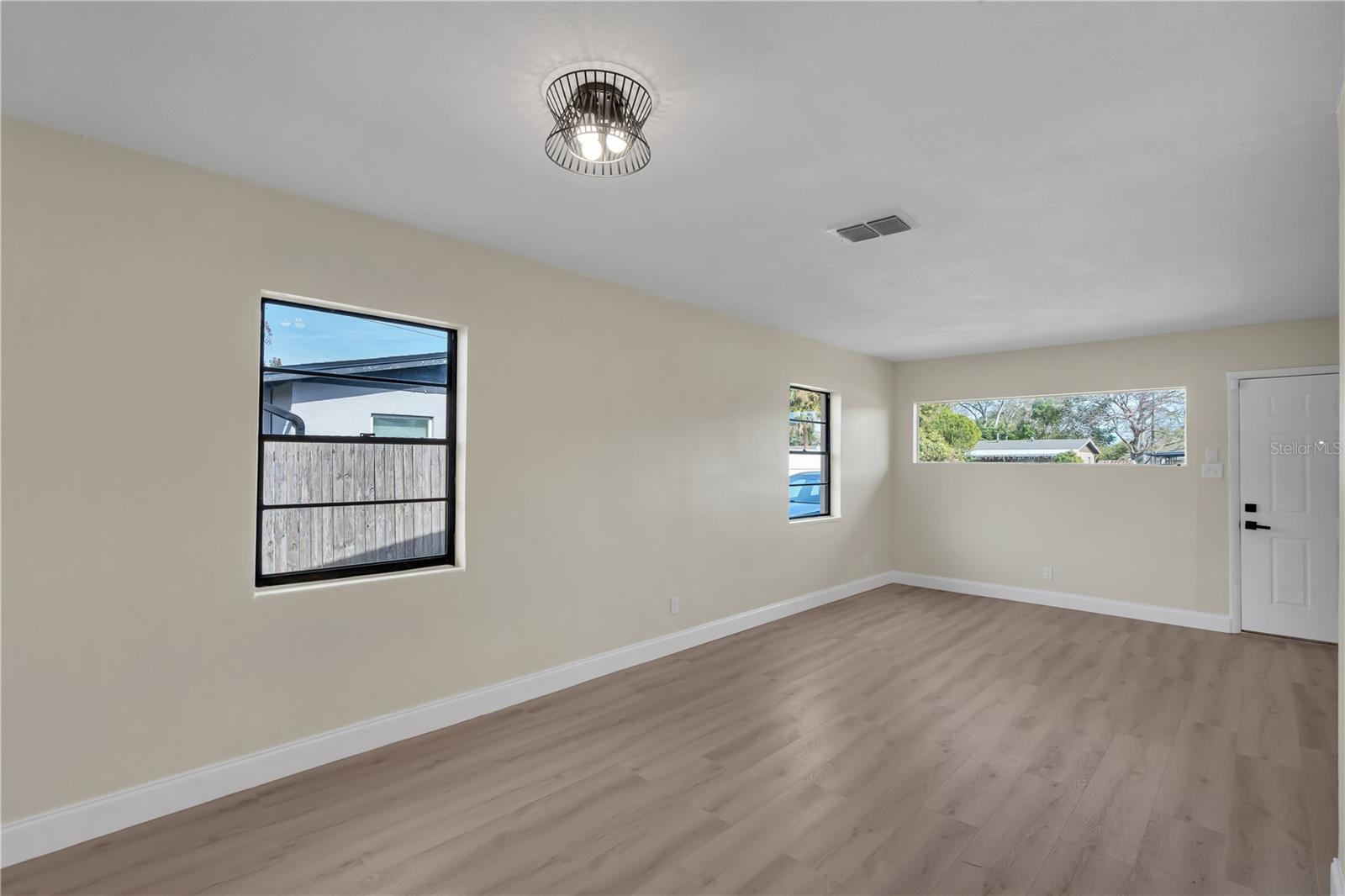 Image 6 of 29 For 7514 Mandarin Drive