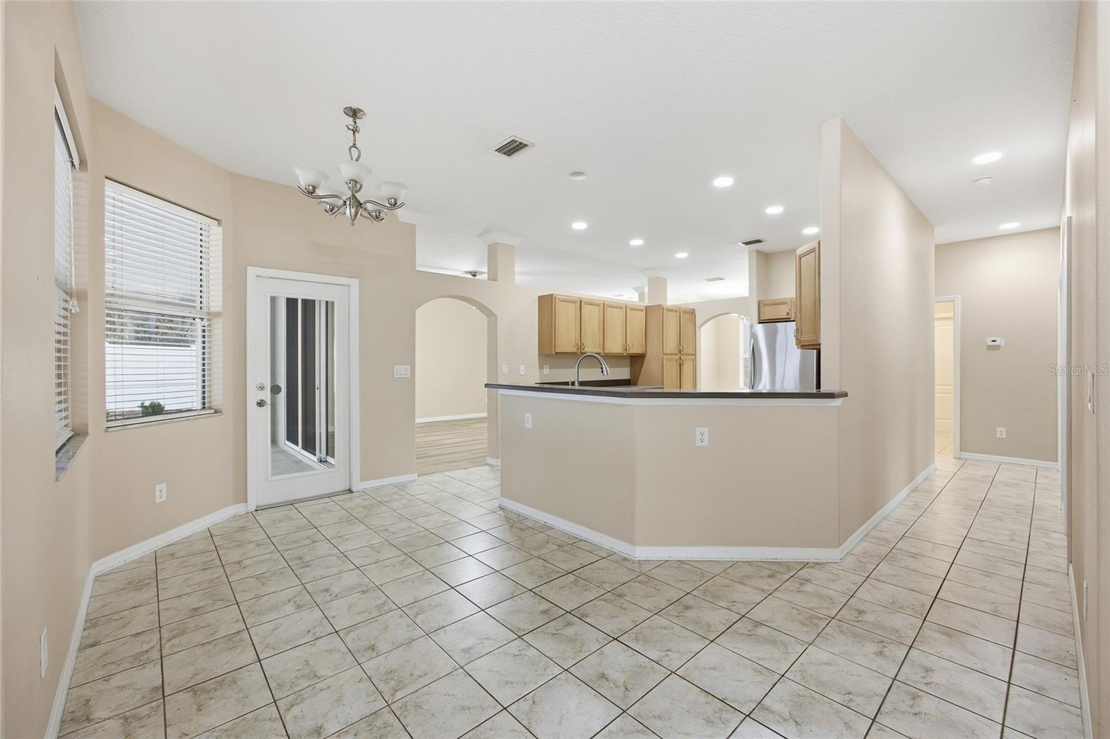 Image 16 of 45 For 6515 N. Bedstrow Blvd