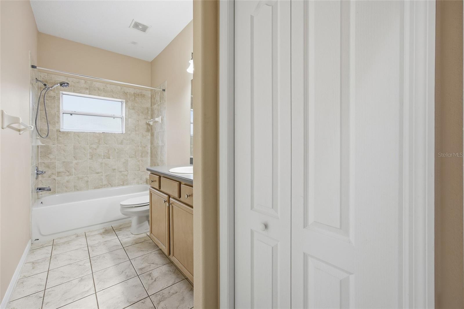 Image 21 of 45 For 6515 N. Bedstrow Blvd