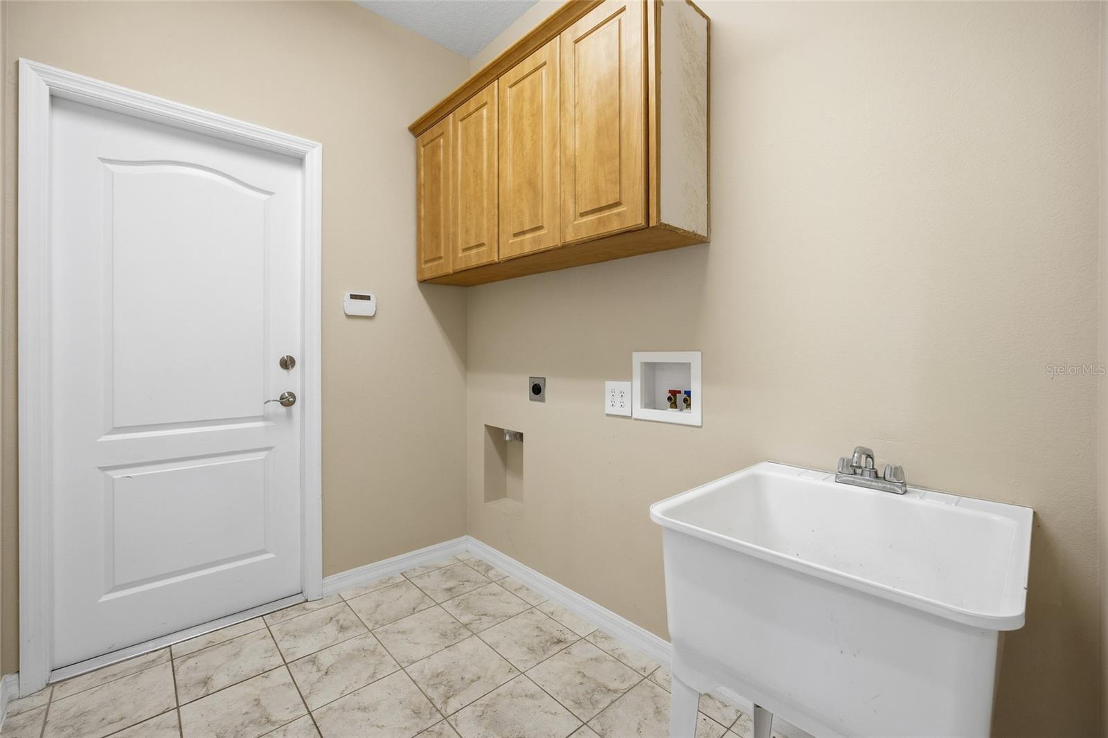 Image 31 of 45 For 6515 N. Bedstrow Blvd