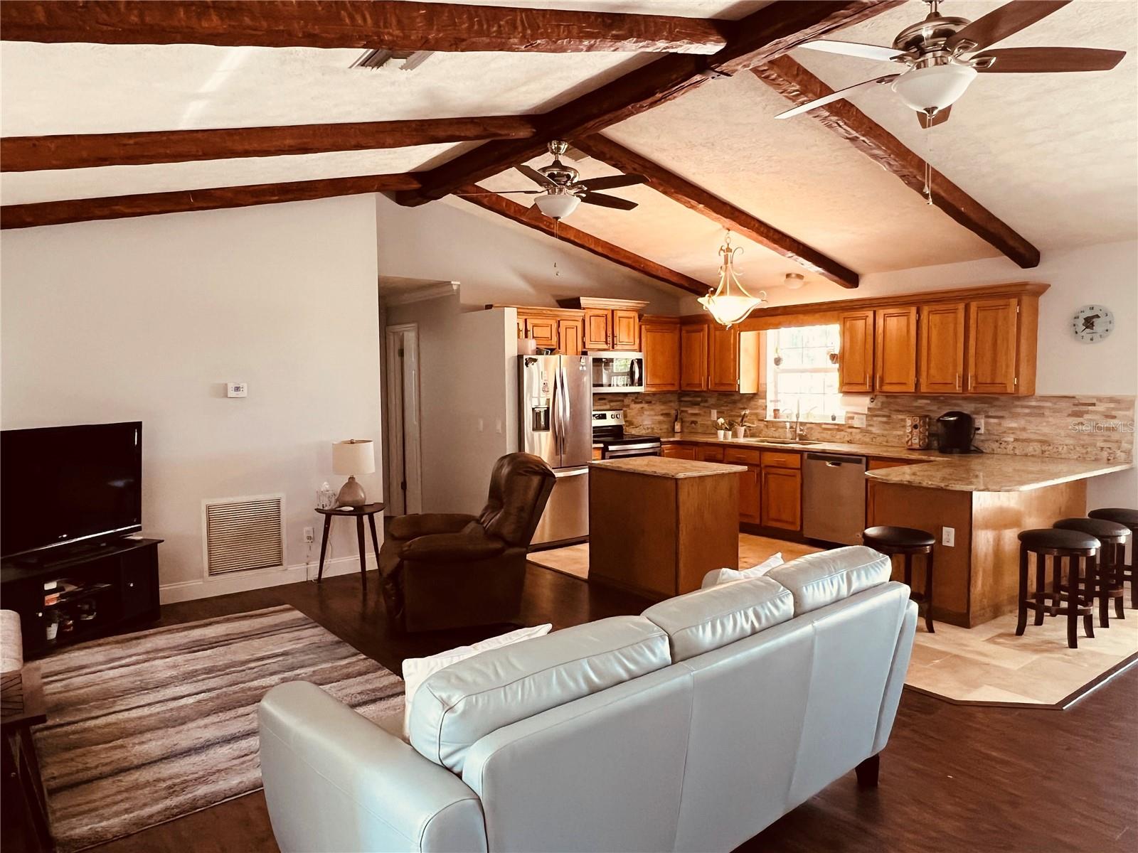 Image 14 of 40 For 7961 Riverbend Road