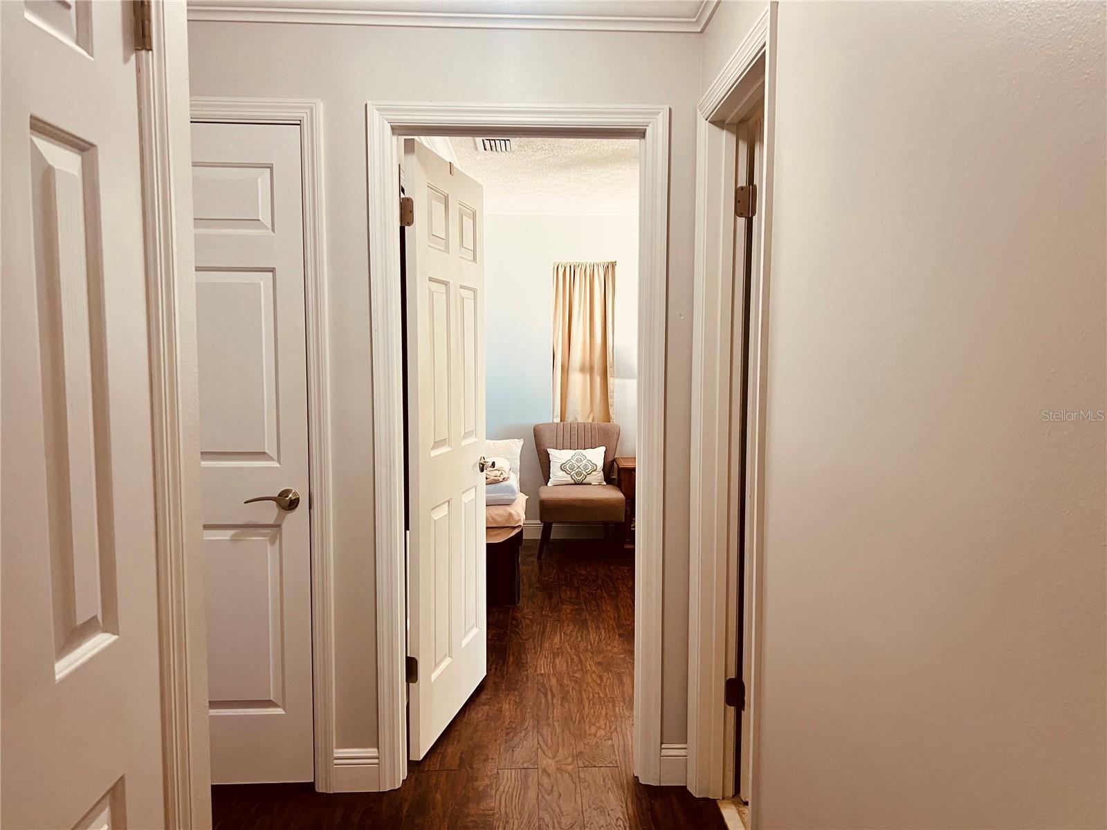 Image 27 of 40 For 7961 Riverbend Road