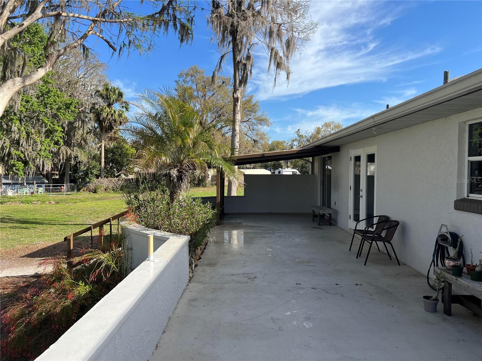 Image 33 of 40 For 7961 Riverbend Road