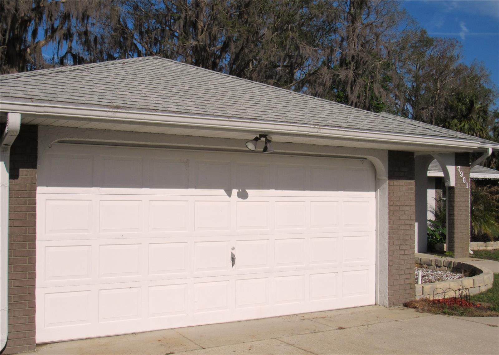 Image 8 of 40 For 7961 Riverbend Road