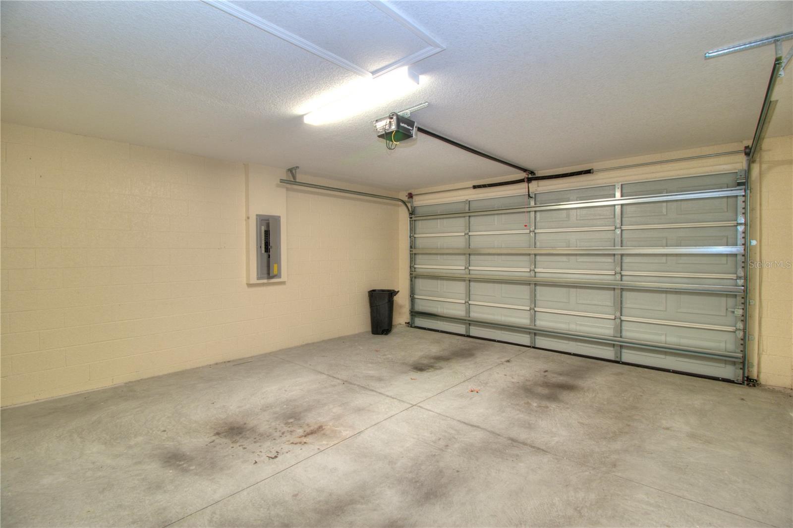 Image 17 of 20 For 13 Hemlock Trace Court