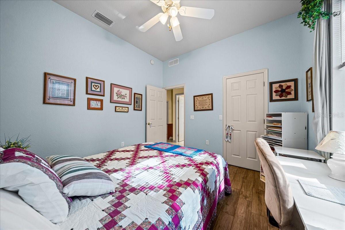 Image 28 of 52 For 16731 181st Terrace