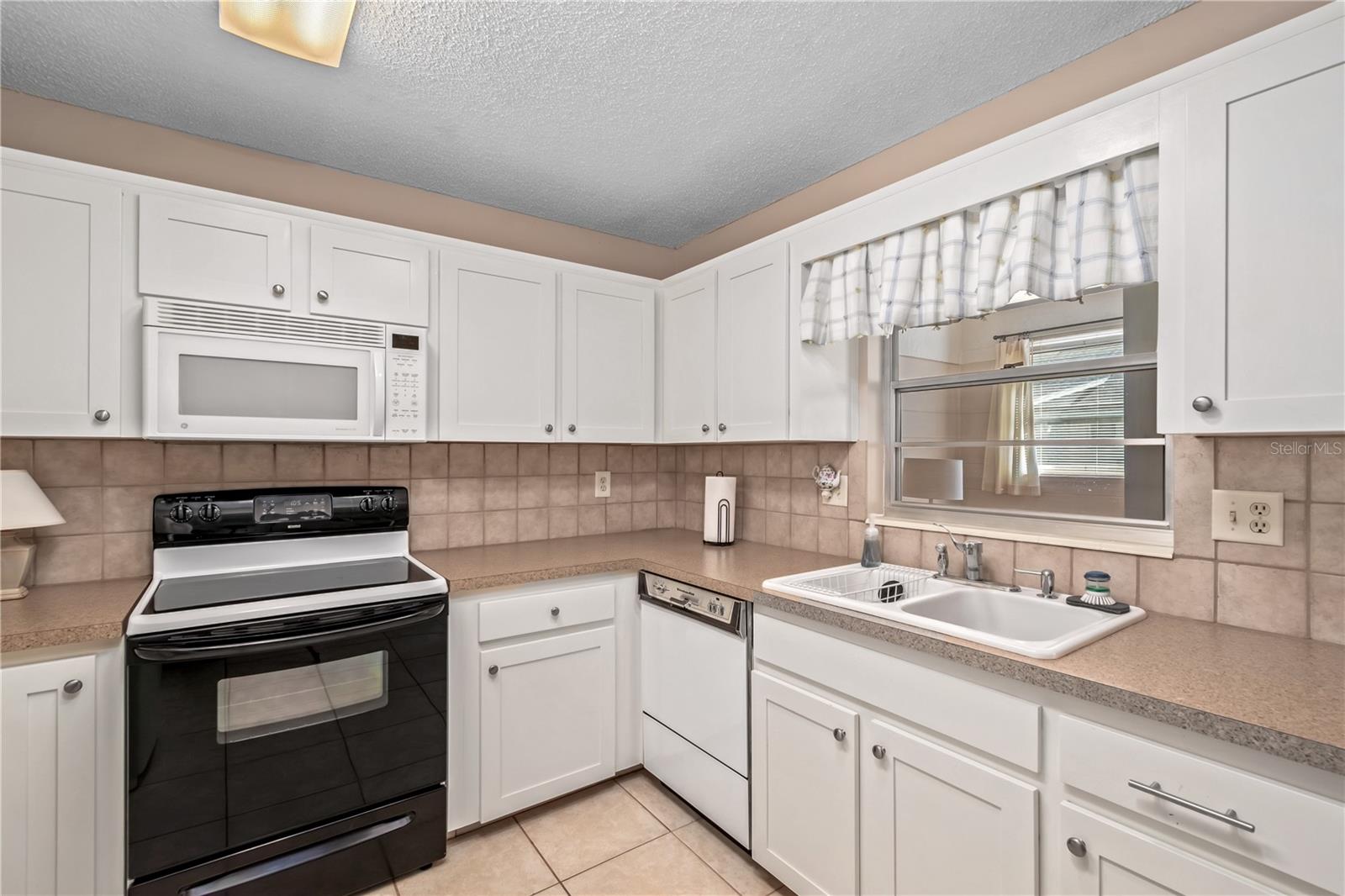 Image 16 of 35 For 8650 94th Lane C