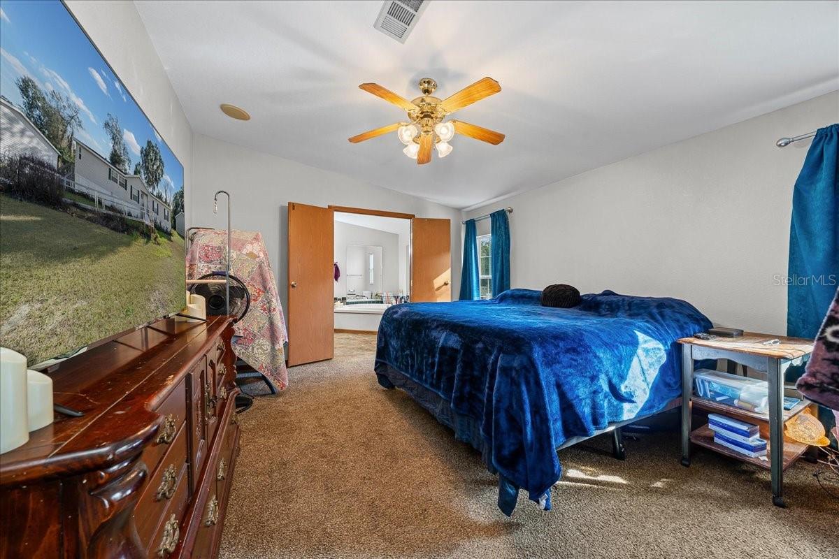 Image 11 of 33 For 6422 142nd Place