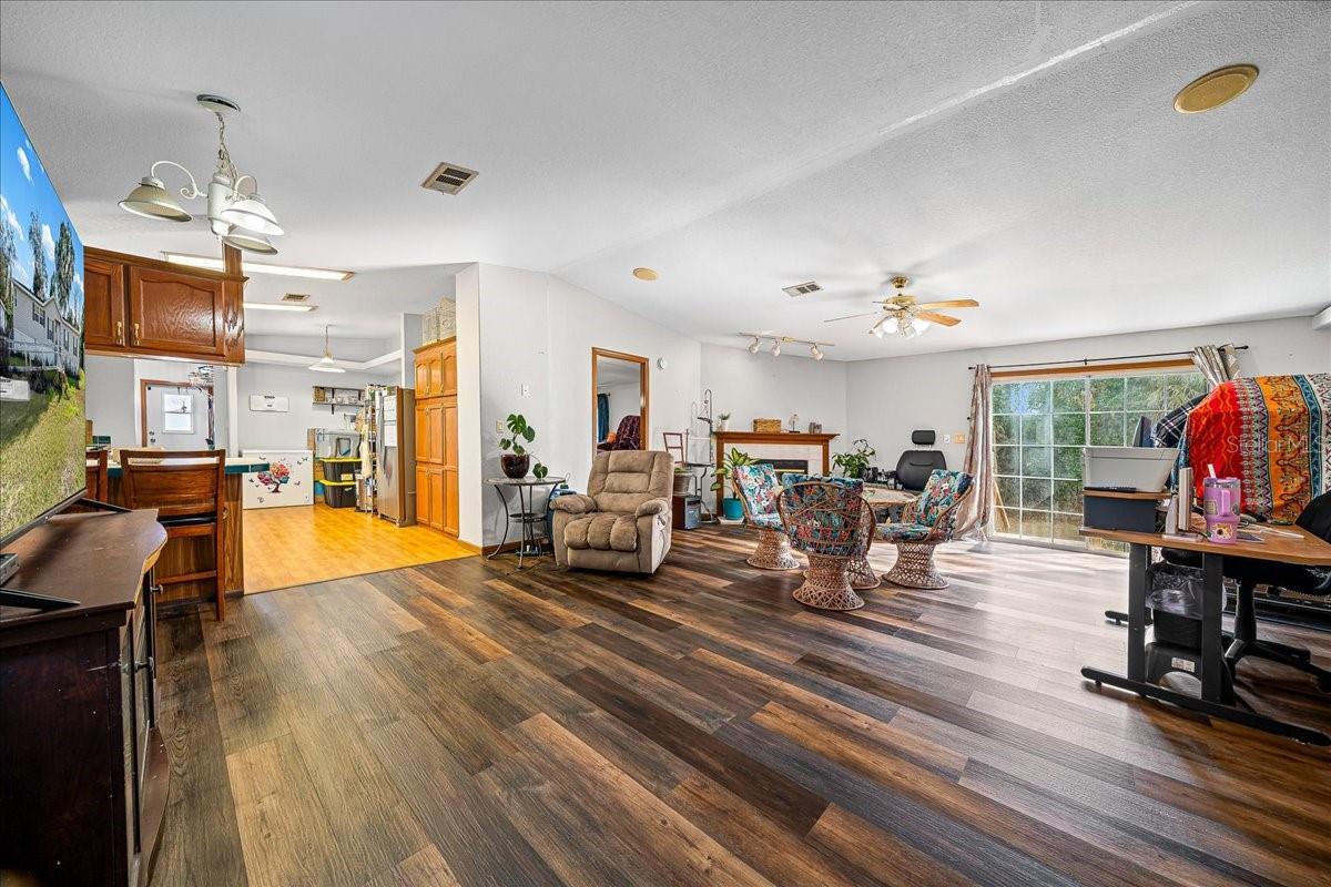 Image 4 of 33 For 6422 142nd Place