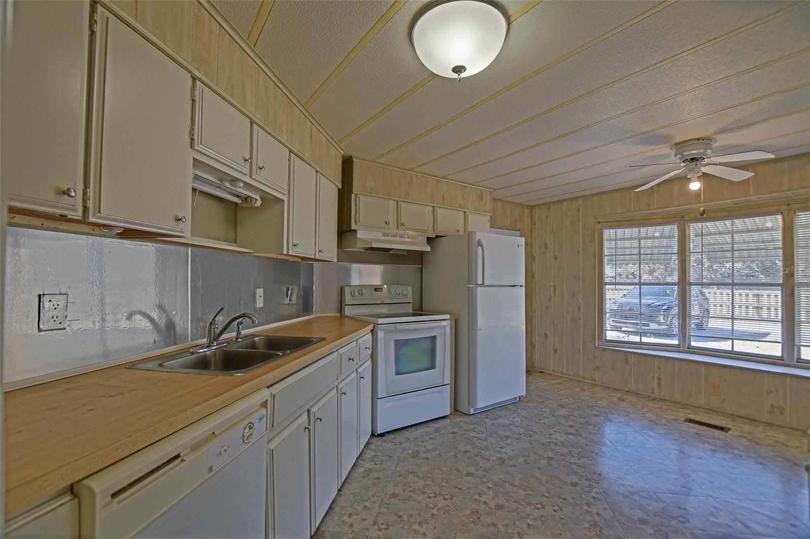 Image 26 of 43 For 7452 135th Street