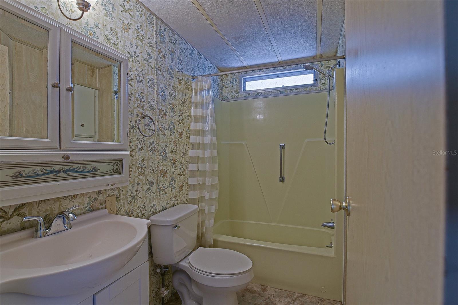 Image 36 of 43 For 7452 135th Street