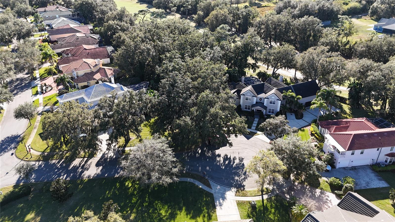 Image 21 of 27 For Red Bay Court