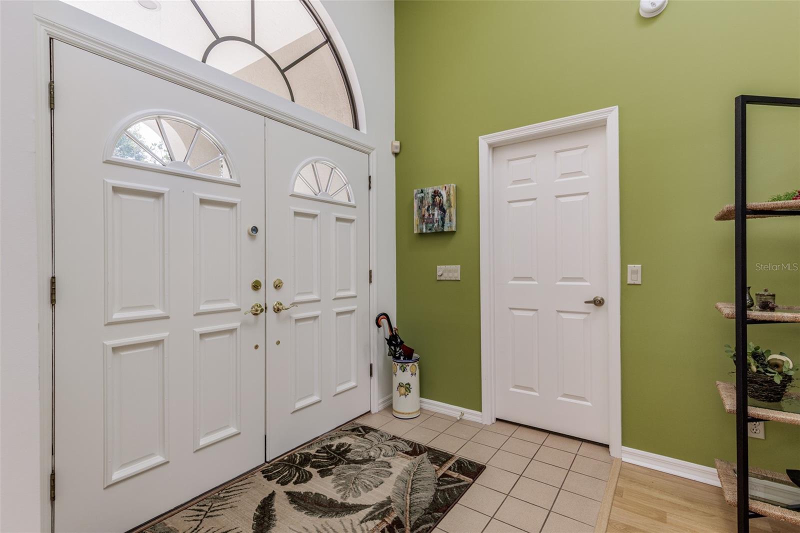 Image 23 of 55 For 115 Ireland Court