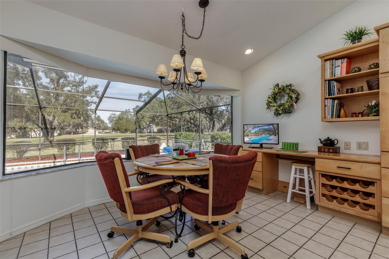 Image 31 of 55 For 115 Ireland Court