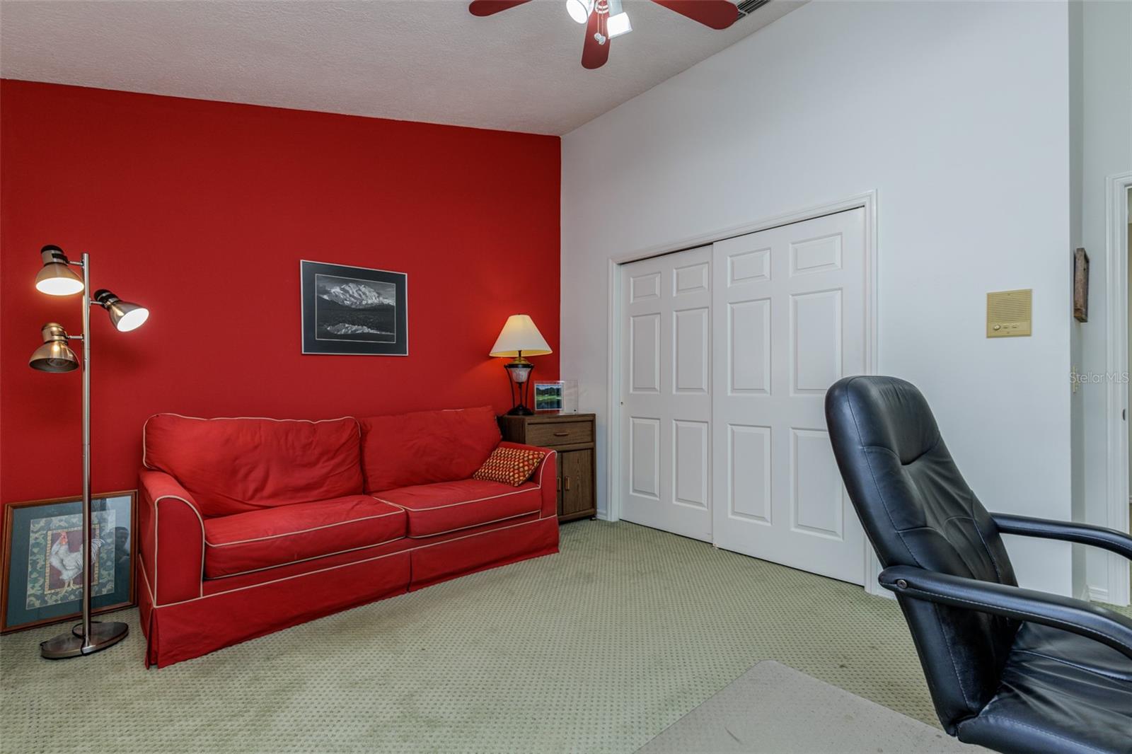 Image 39 of 55 For 115 Ireland Court