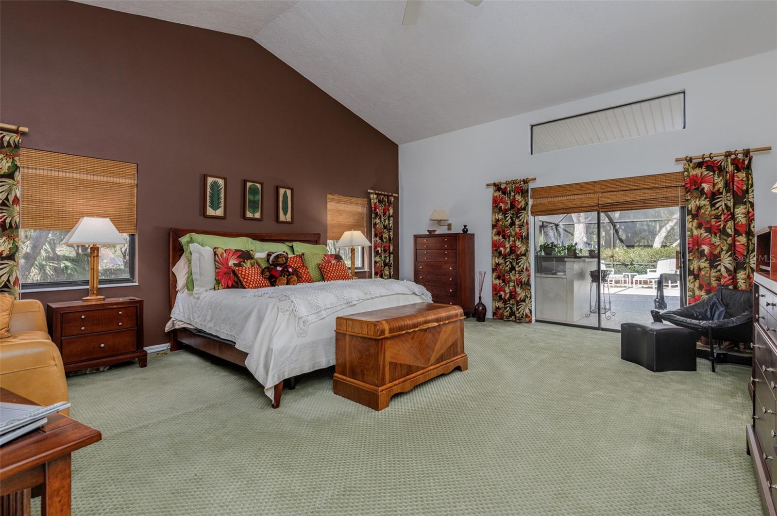 Image 41 of 55 For 115 Ireland Court