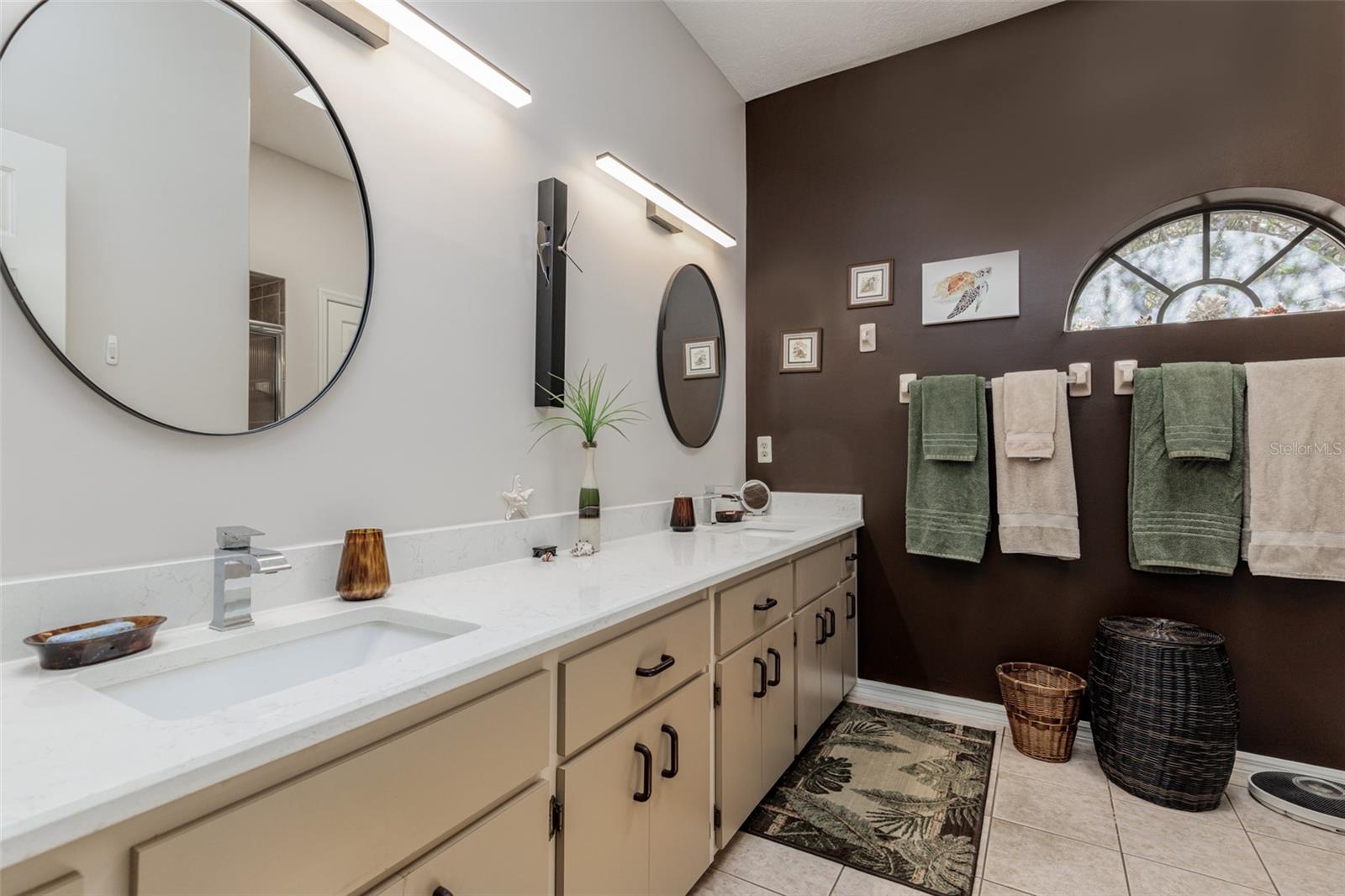 Image 44 of 55 For 115 Ireland Court