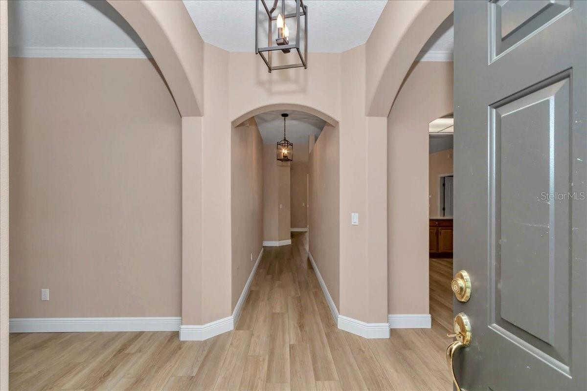 Image 5 of 39 For 4021 Newland Street