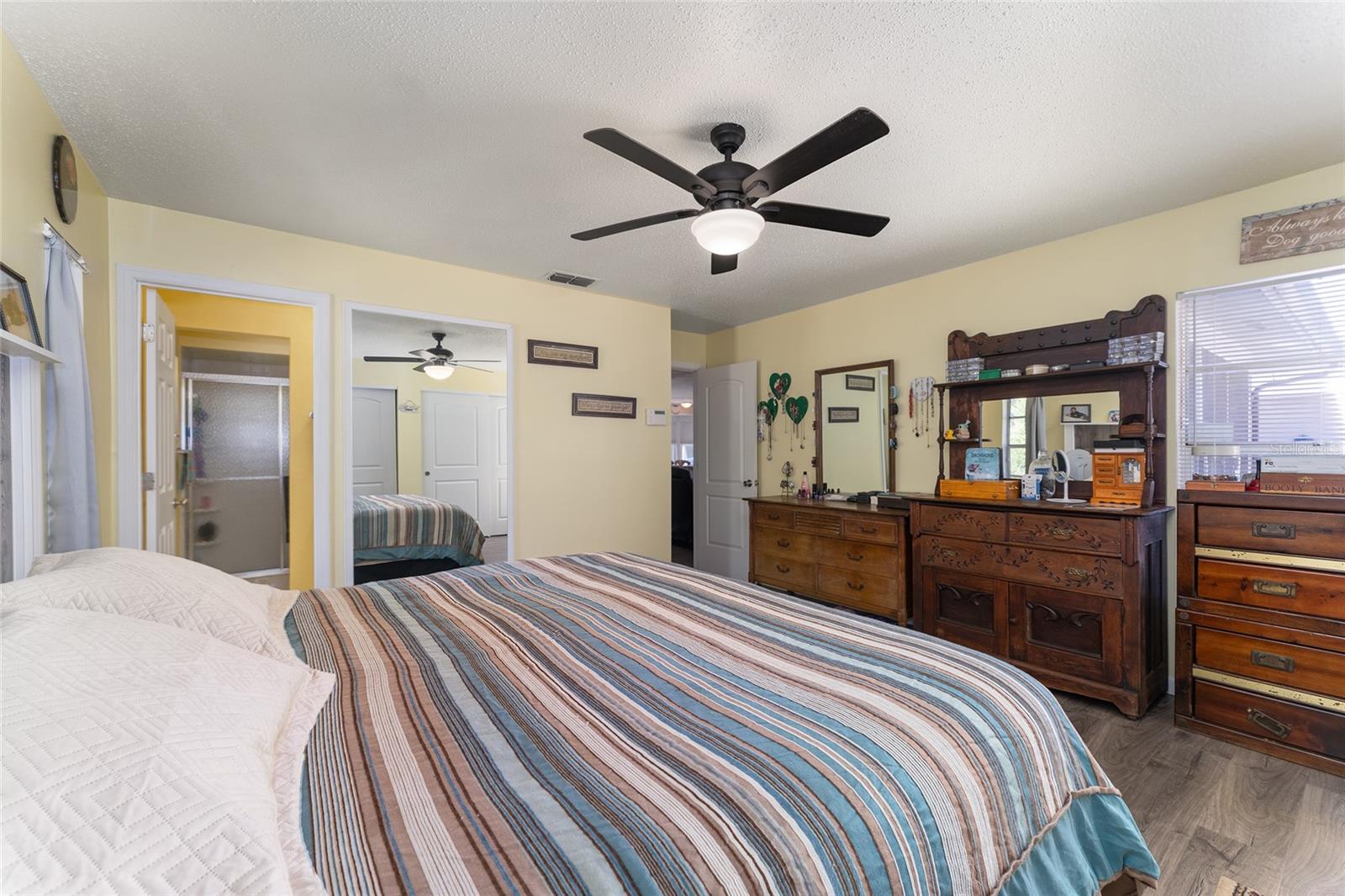 Image 29 of 47 For 4960 195th Avenue