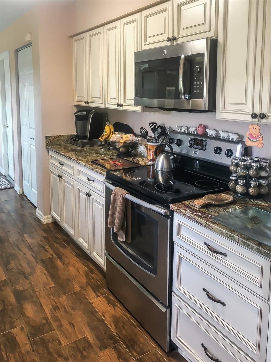 Image 44 of 81 For 19331 Levy Street