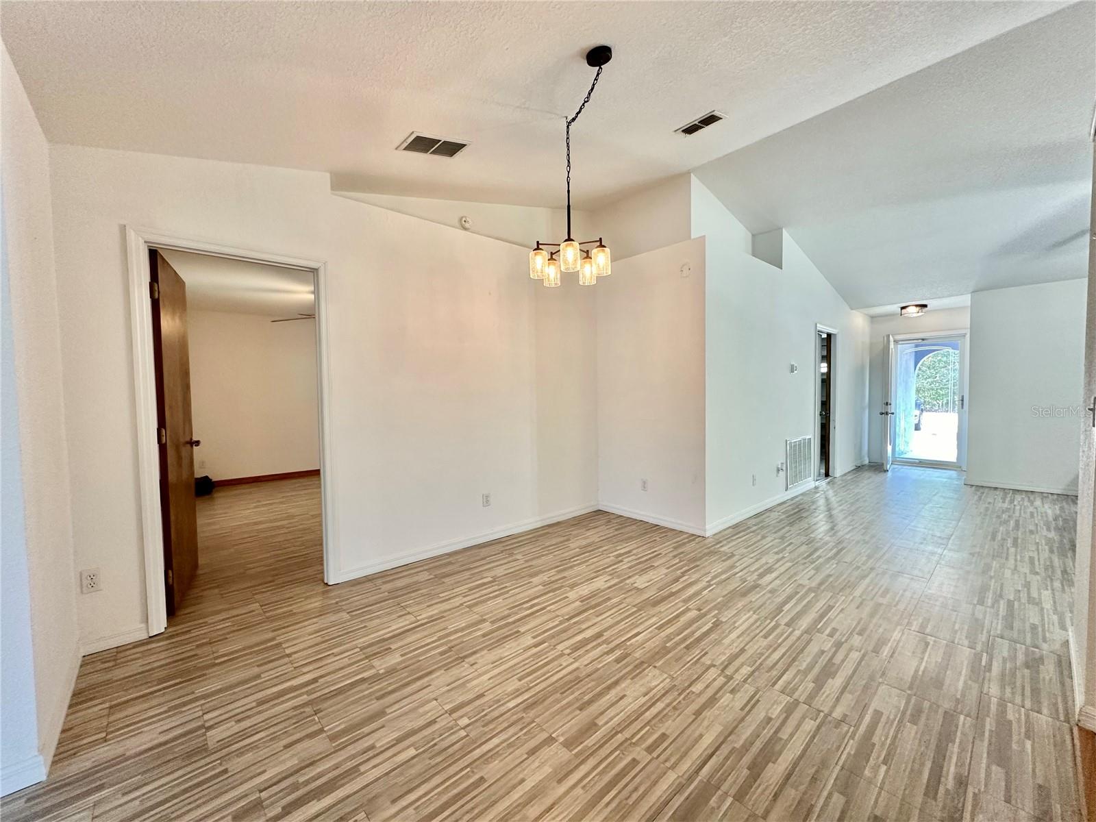 Image 20 of 29 For 12051 84th Avenue