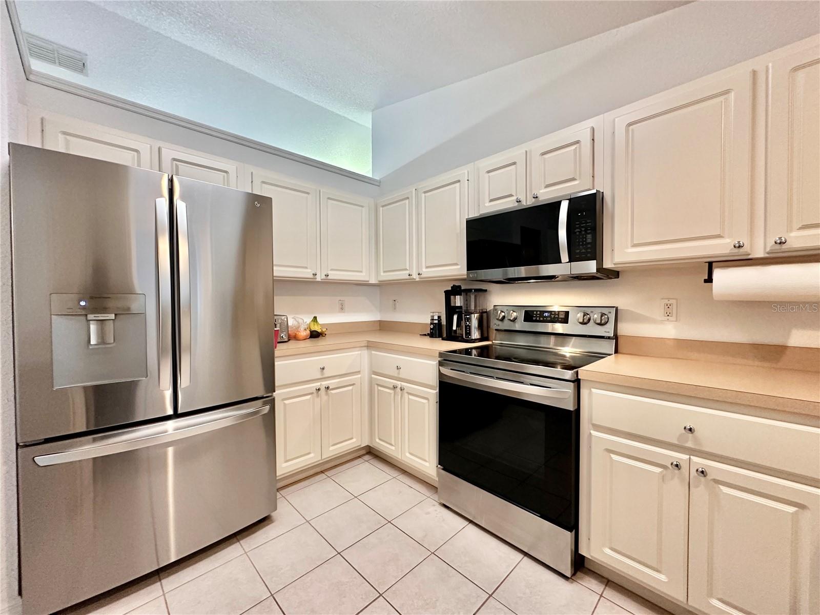 Image 22 of 29 For 12051 84th Avenue