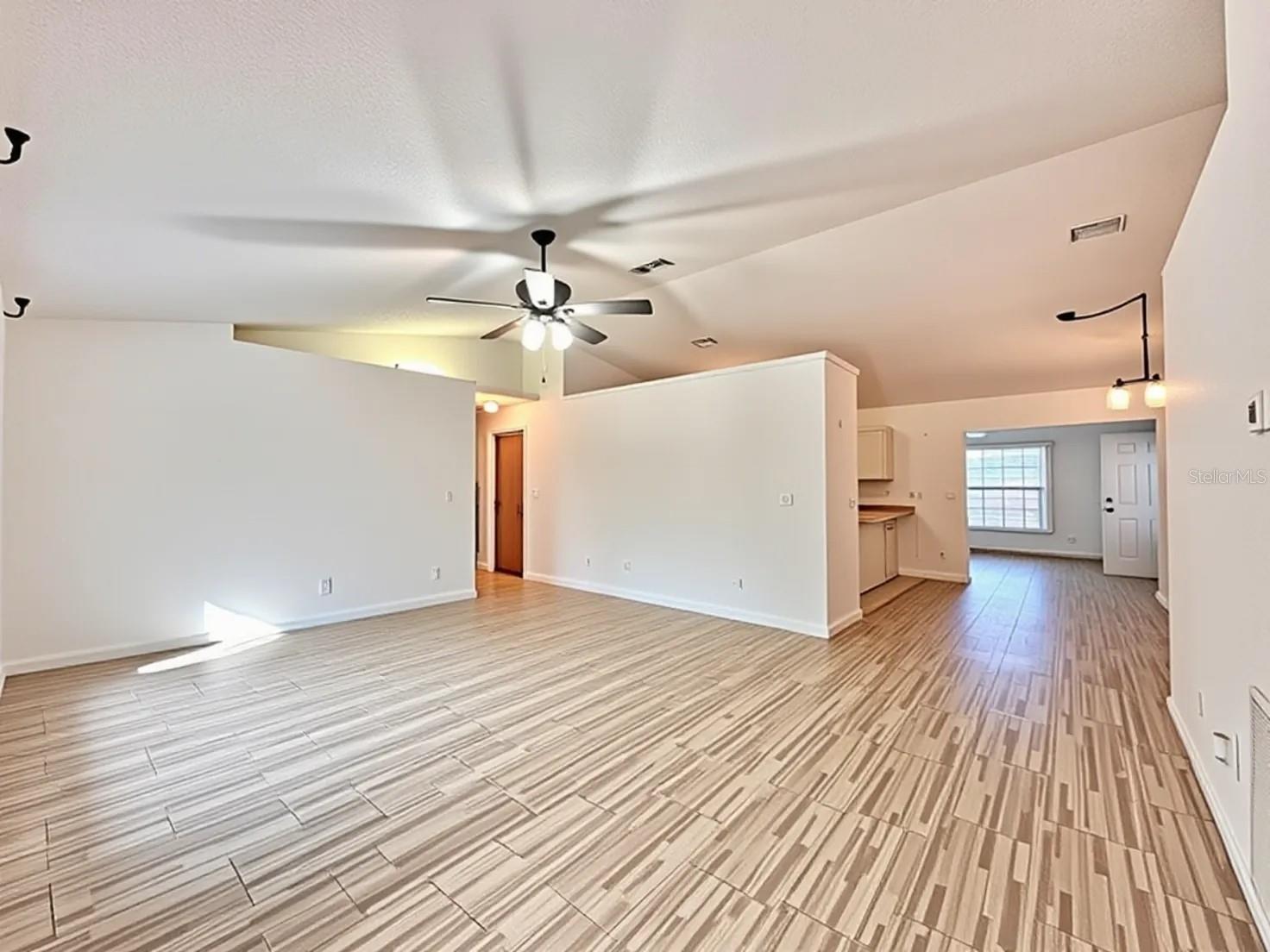 Image 5 of 29 For 12051 84th Avenue