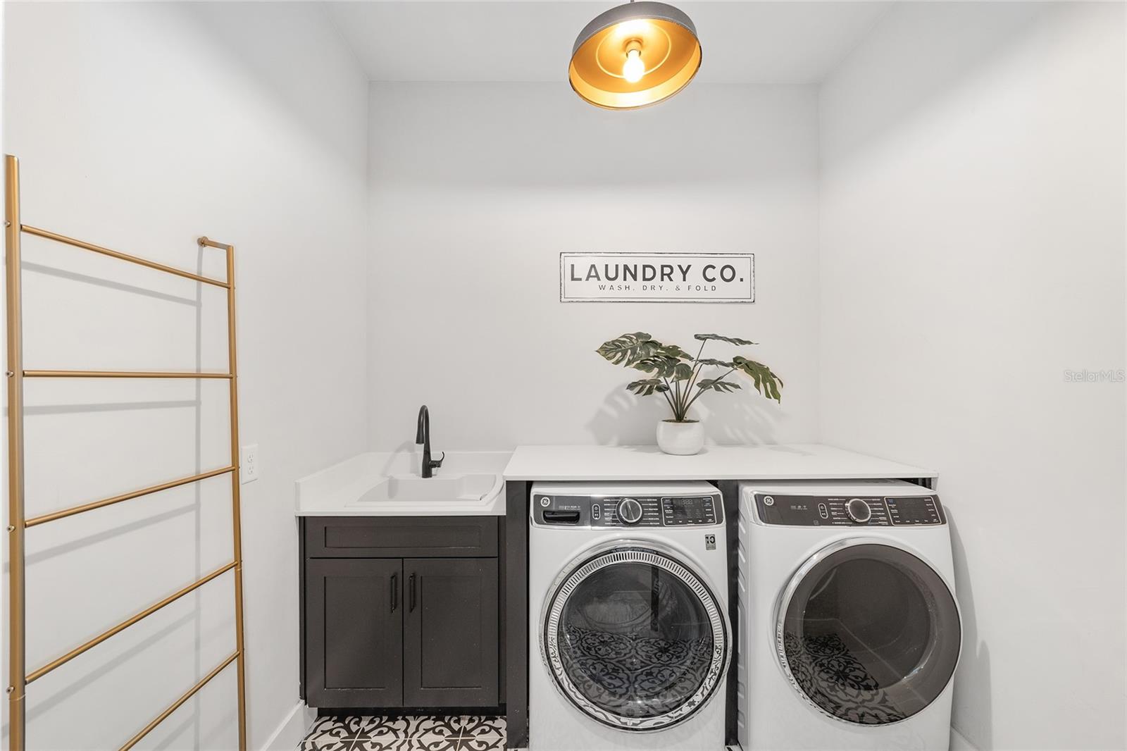 Image 10 of 80 For 11096 38th Boulevard