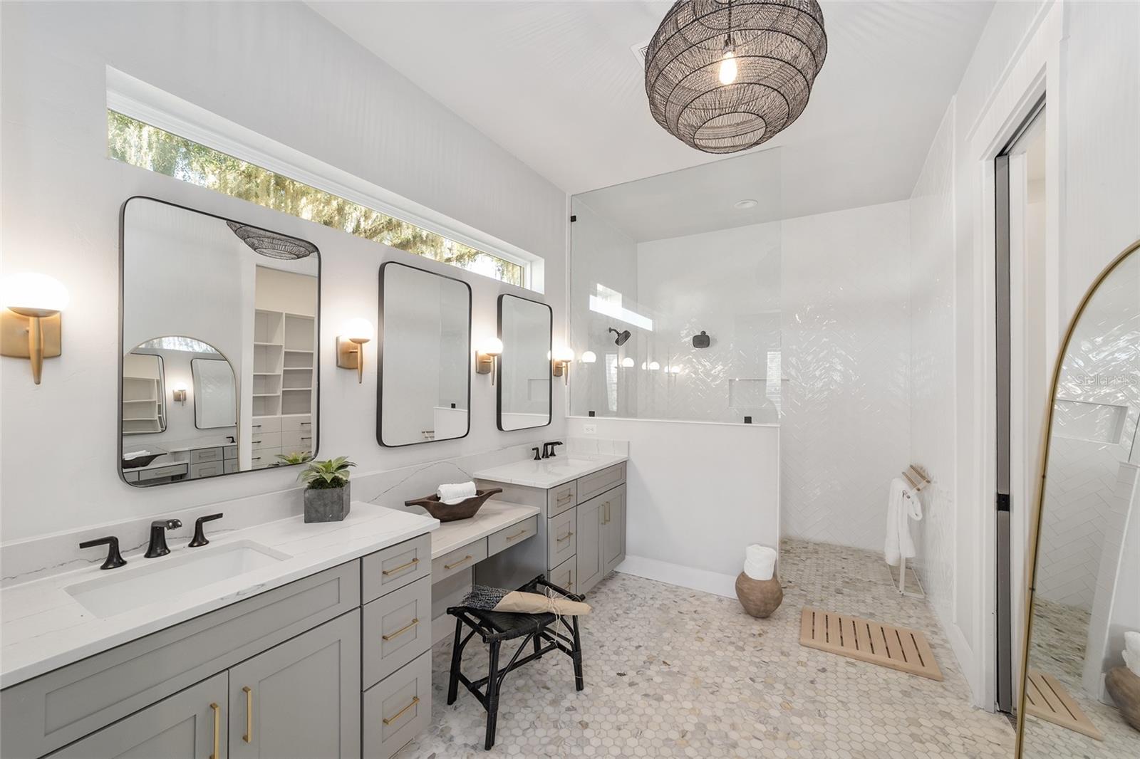 Image 42 of 80 For 11096 38th Boulevard