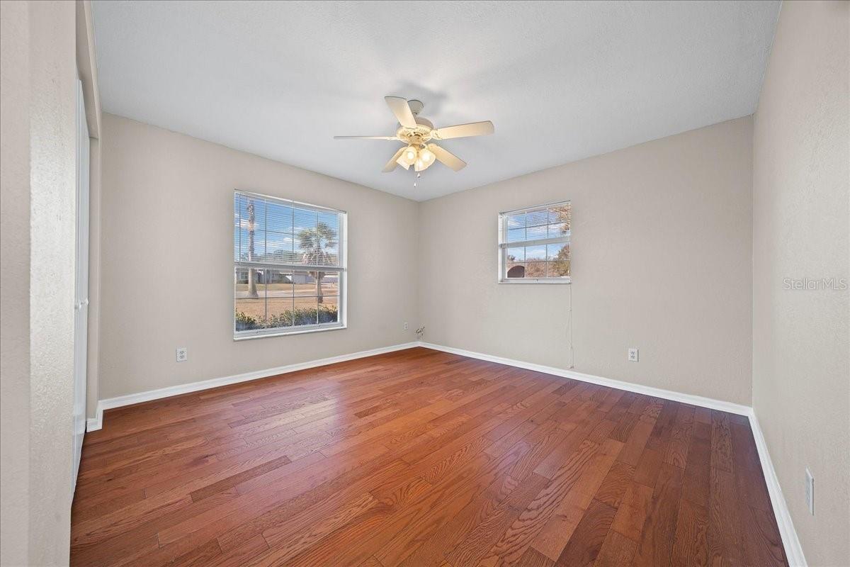 Image 30 of 50 For 2851 64 Lane