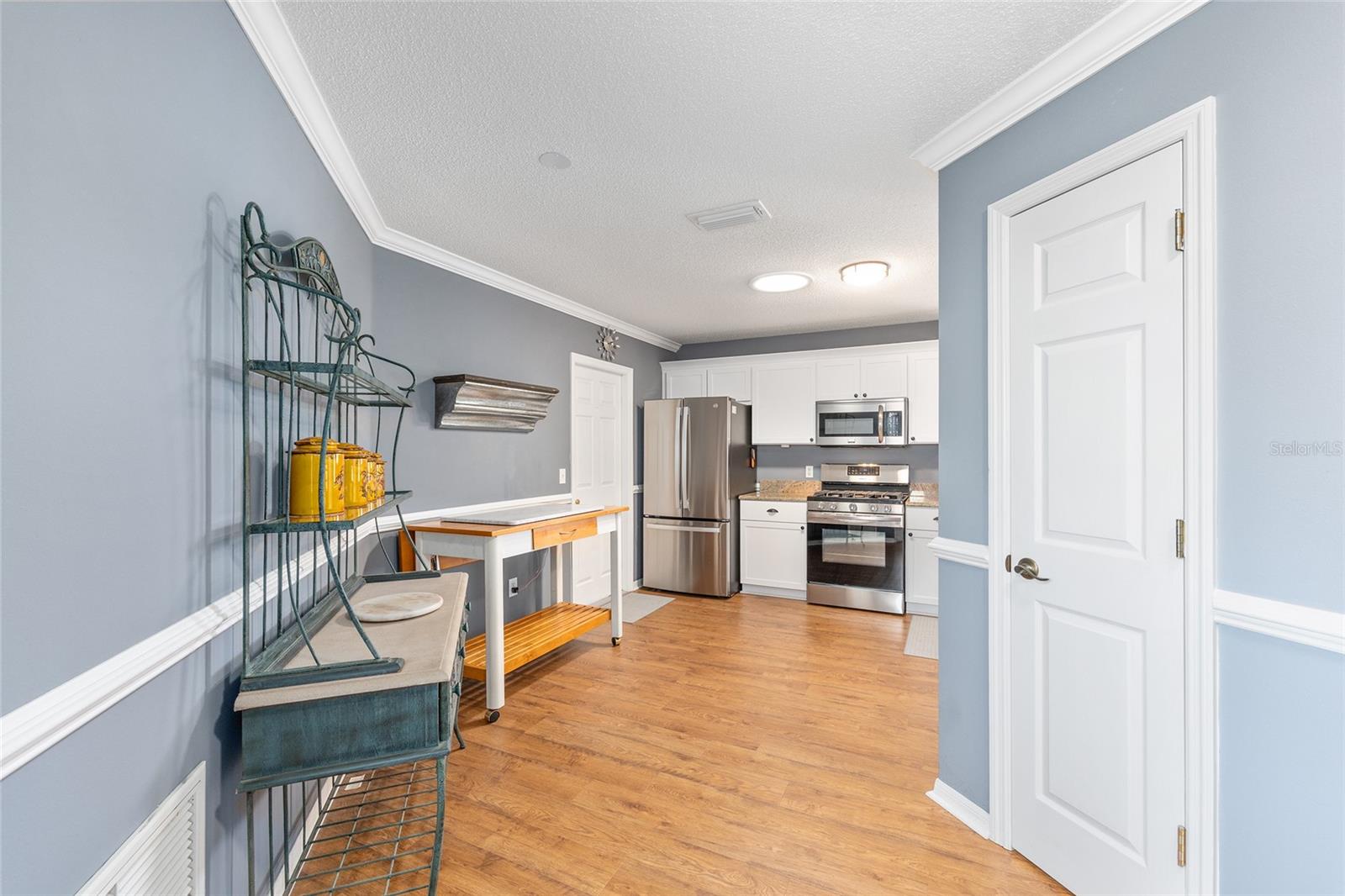 Image 12 of 37 For 1402 Conchas Drive