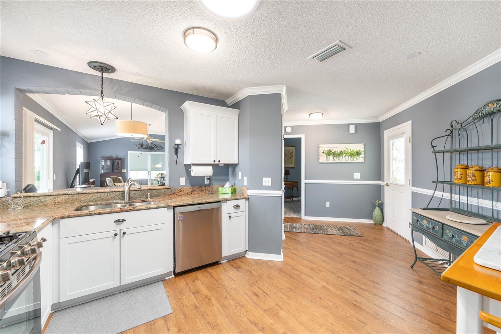 Image 14 of 37 For 1402 Conchas Drive