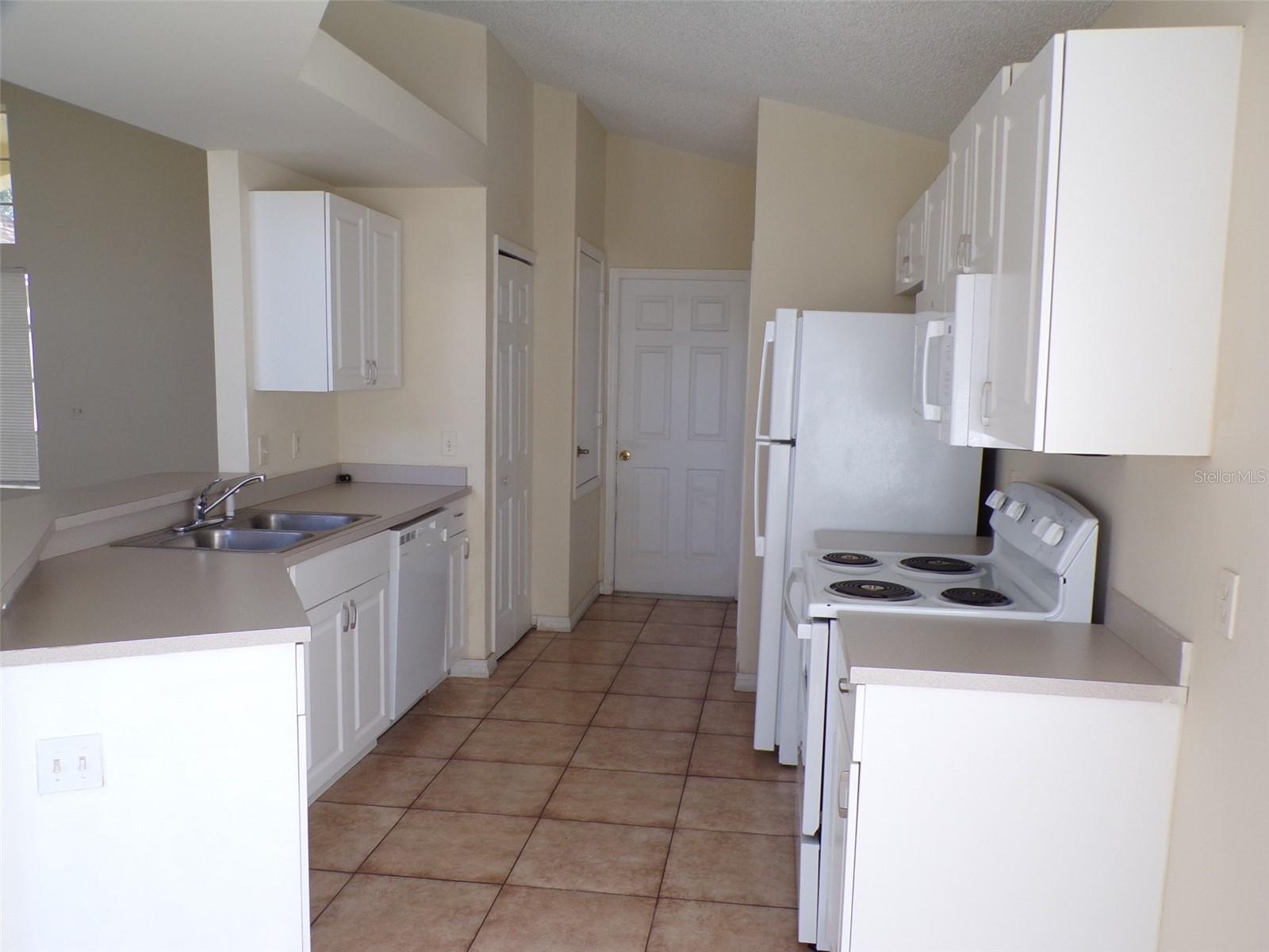 Image 10 of 22 For 2563 Davenport Circle