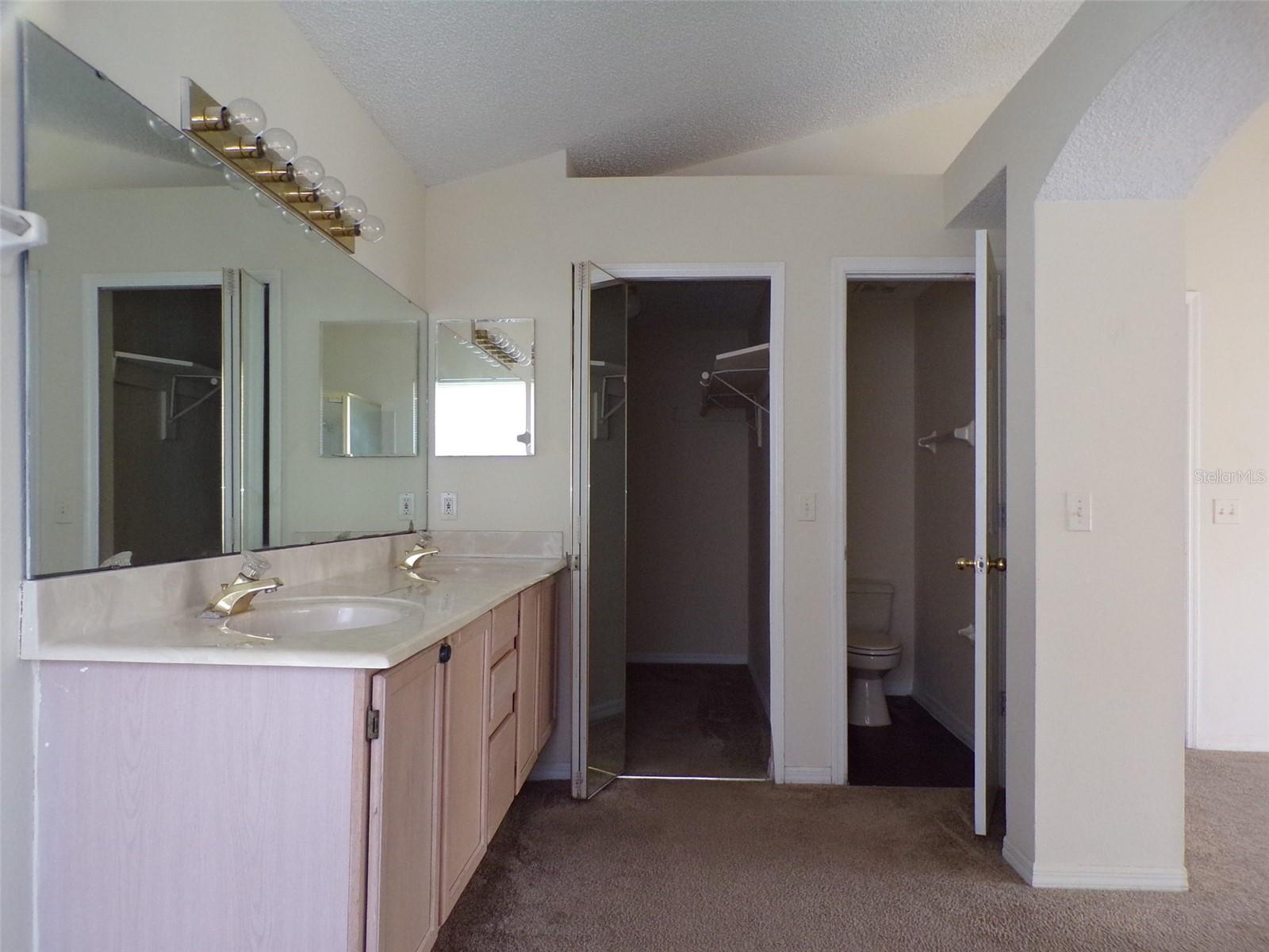 Image 19 of 22 For 2563 Davenport Circle