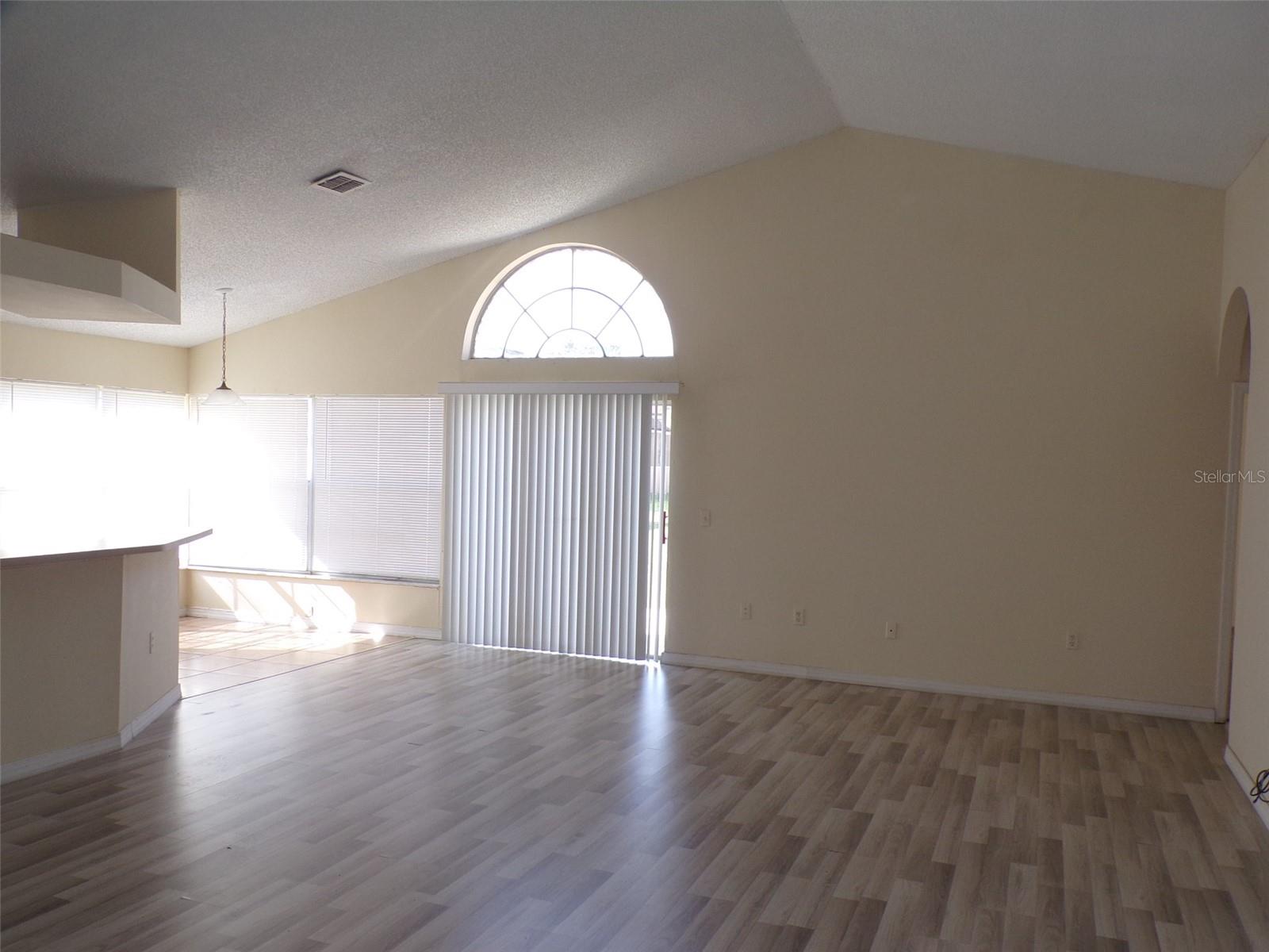 Image 4 of 22 For 2563 Davenport Circle