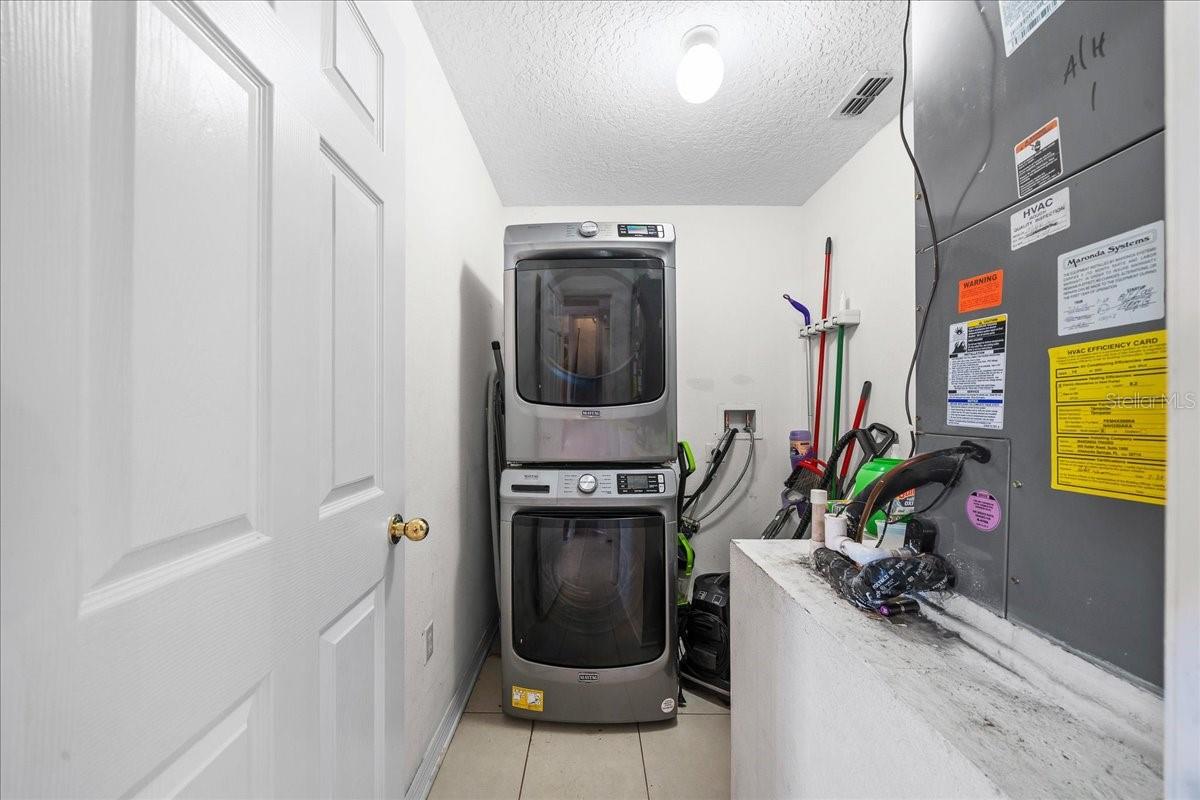 Image 18 of 68 For 888 Marietta Lane