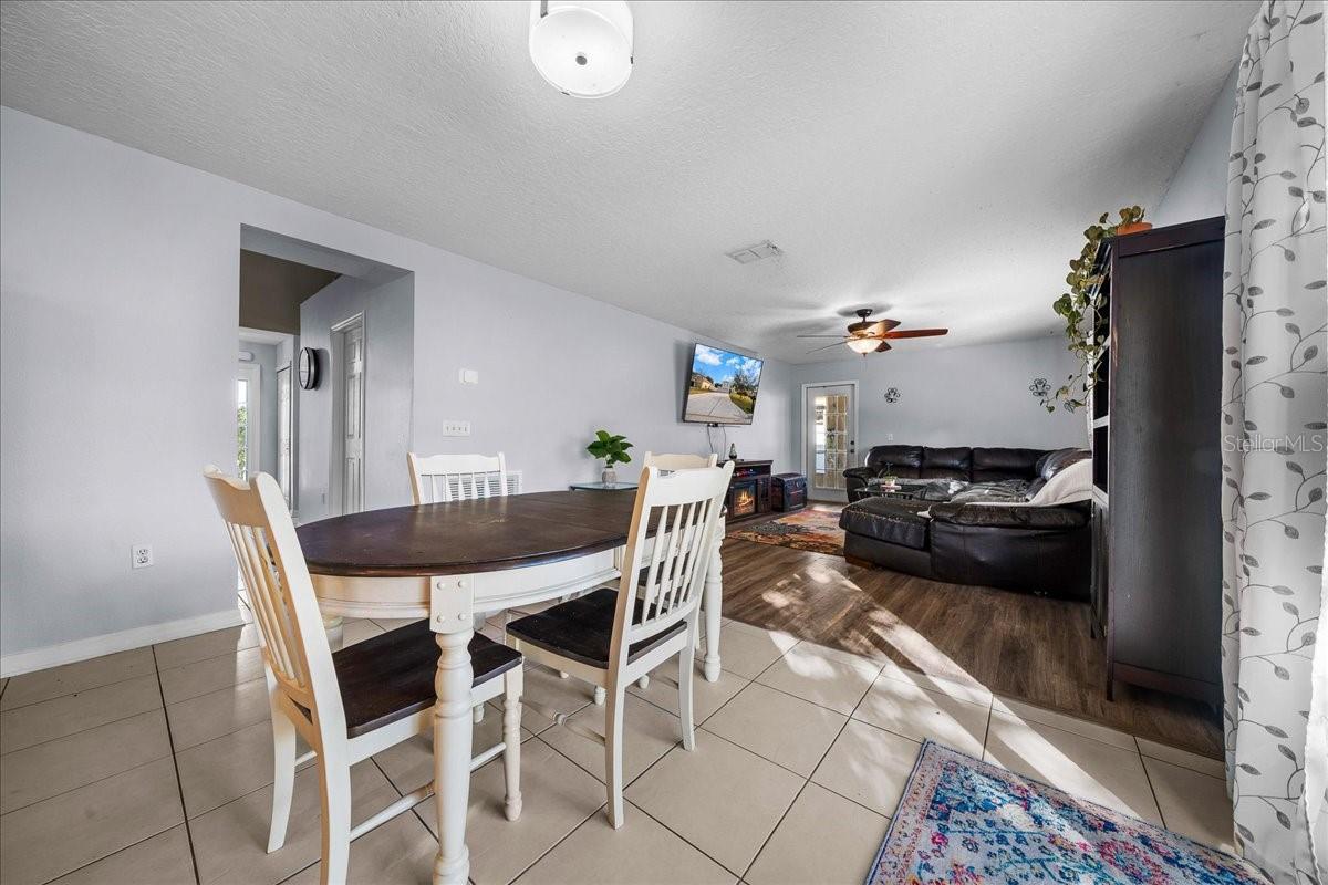 Image 26 of 68 For 888 Marietta Lane