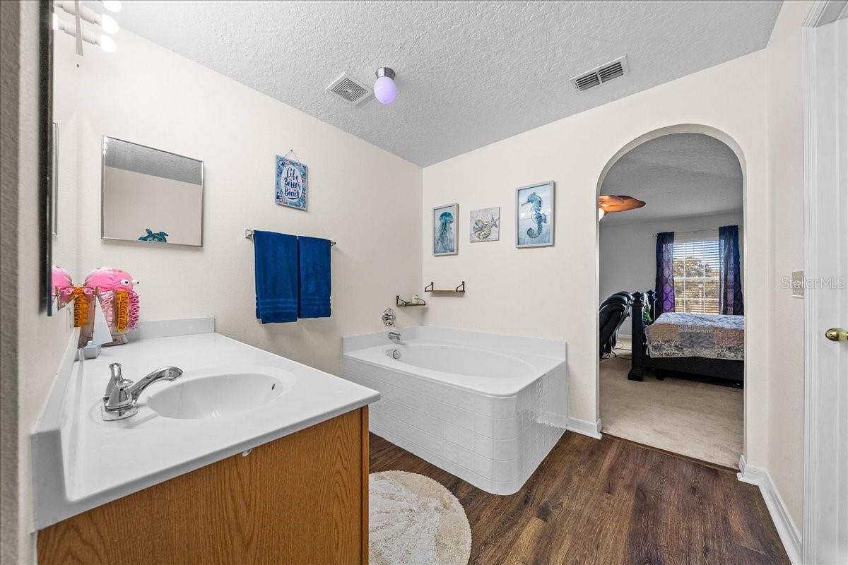 Image 45 of 68 For 888 Marietta Lane