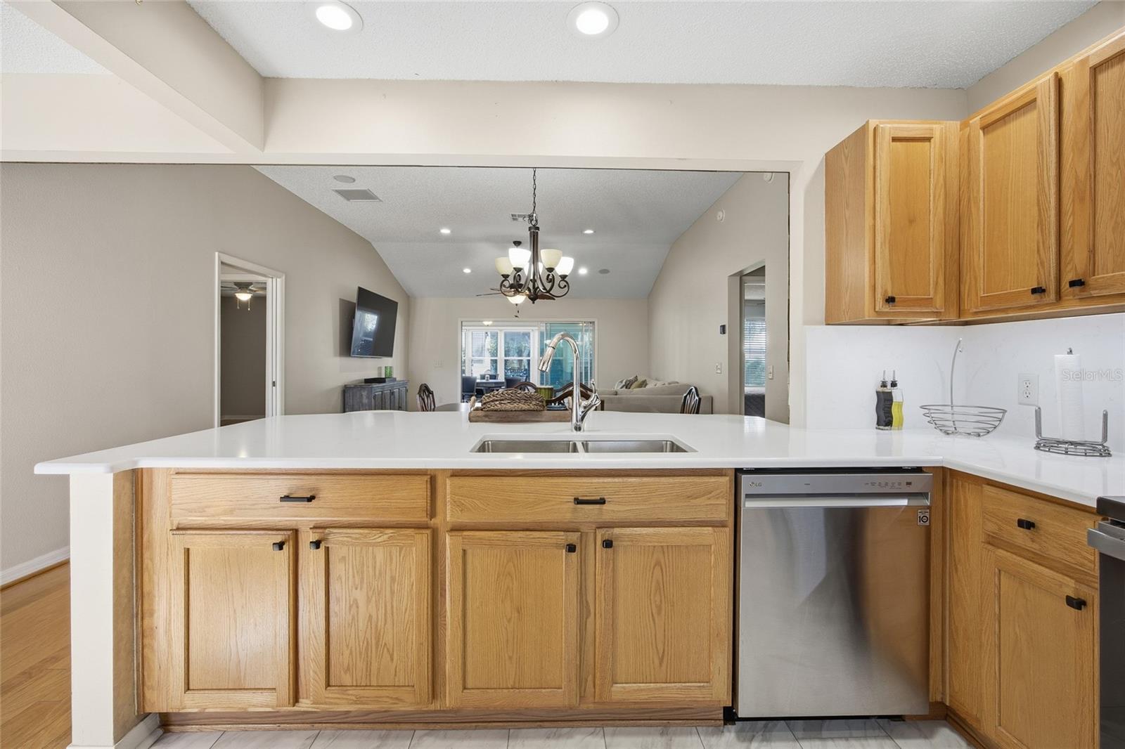 Image 7 of 36 For 1919 Treadwell Terrace