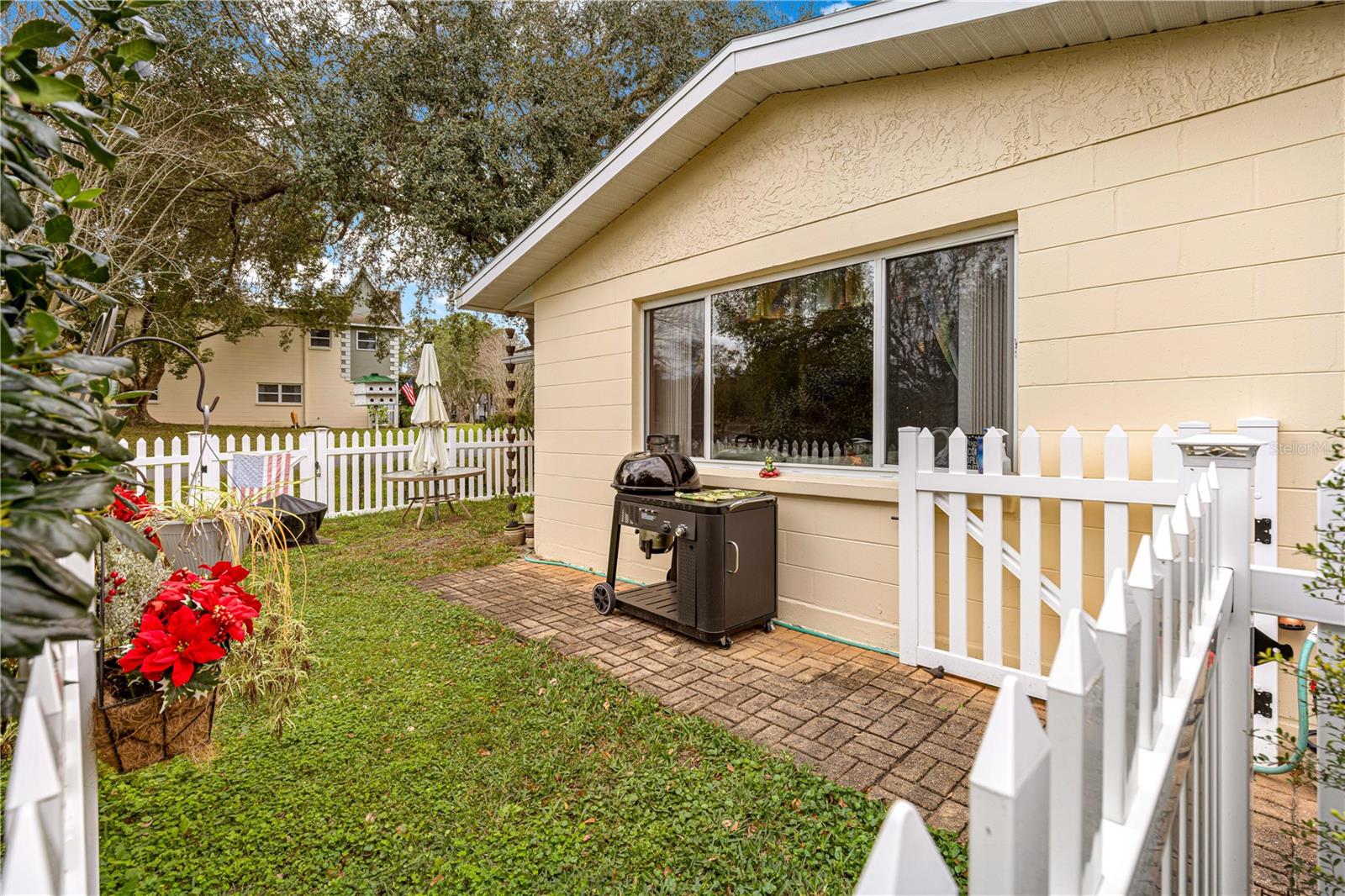 Image 28 of 50 For 8760 98th Street Road D