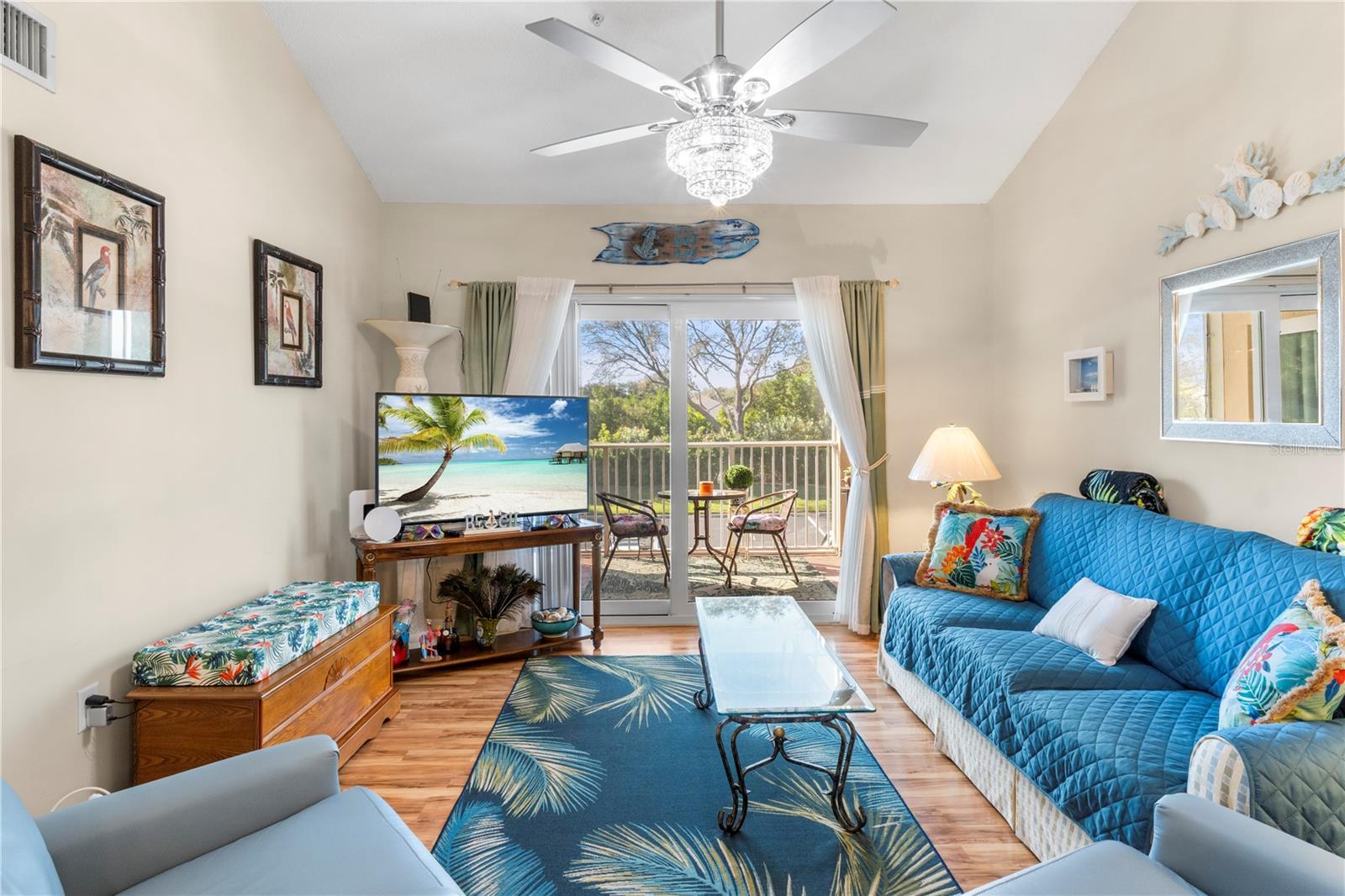 Image 19 of 39 For 1610 42nd Circle 211