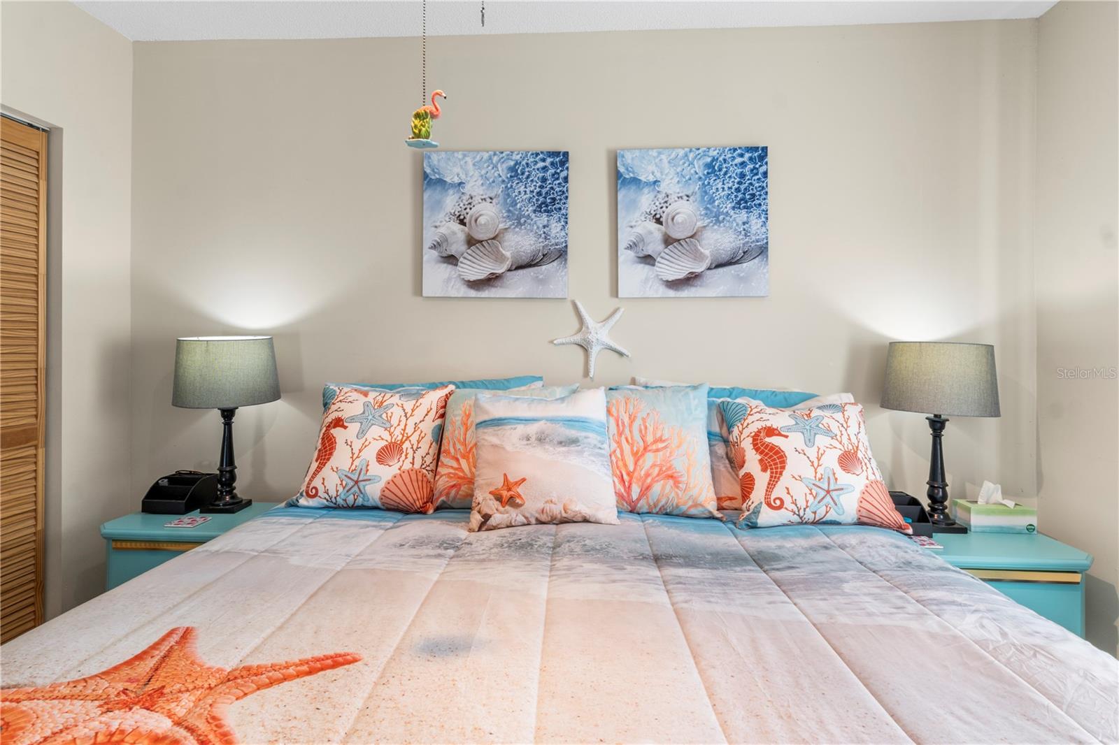 Image 24 of 39 For 1610 42nd Circle 211