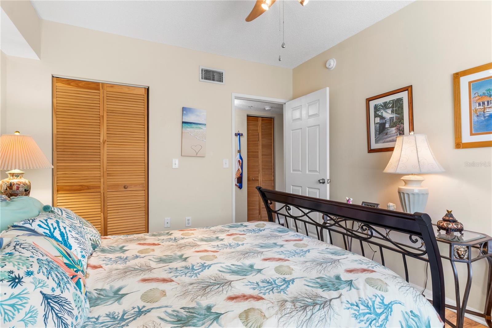 Image 30 of 39 For 1610 42nd Circle 211