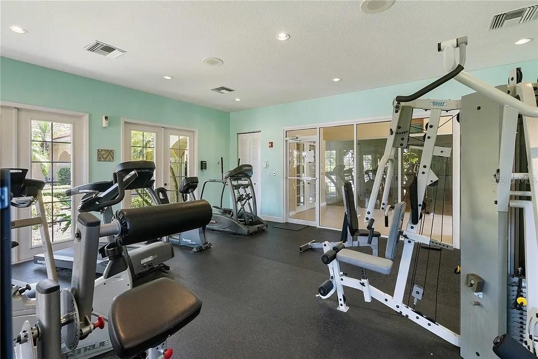 Image 37 of 39 For 1610 42nd Circle 211